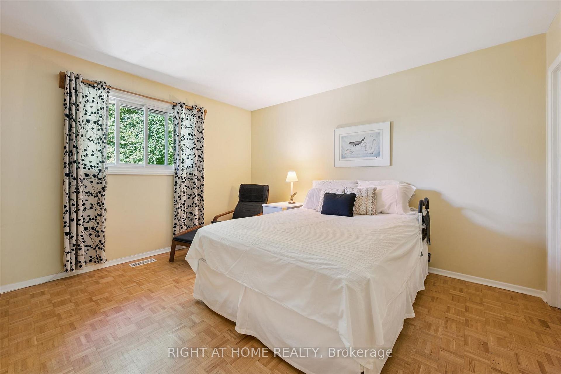 Photo 22 of 200 Cedarbrae Avenue, Waterloo, Lakeshore Village — HOMEH