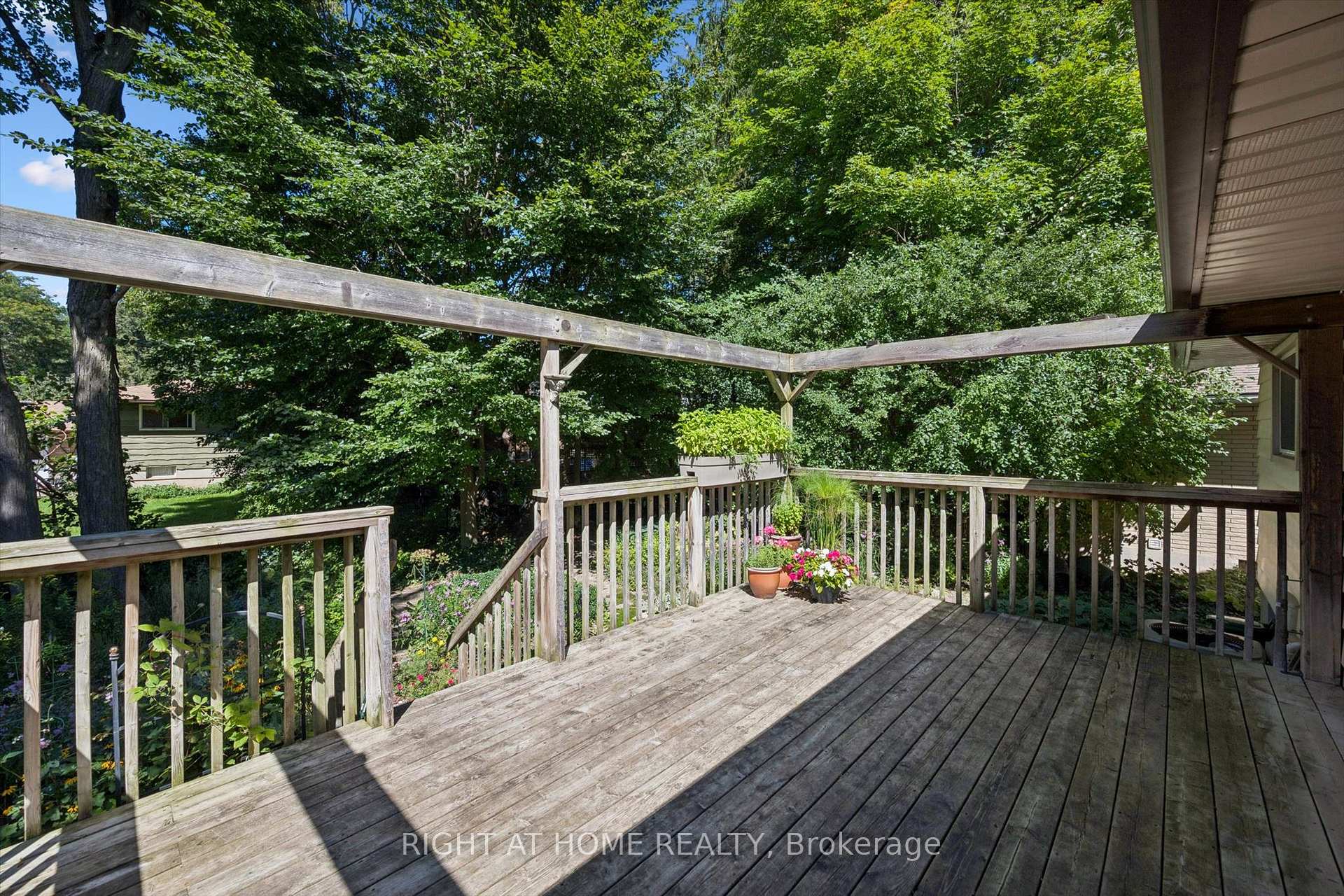 Photo 31 of 200 Cedarbrae Avenue, Waterloo, Lakeshore Village — HOMEH