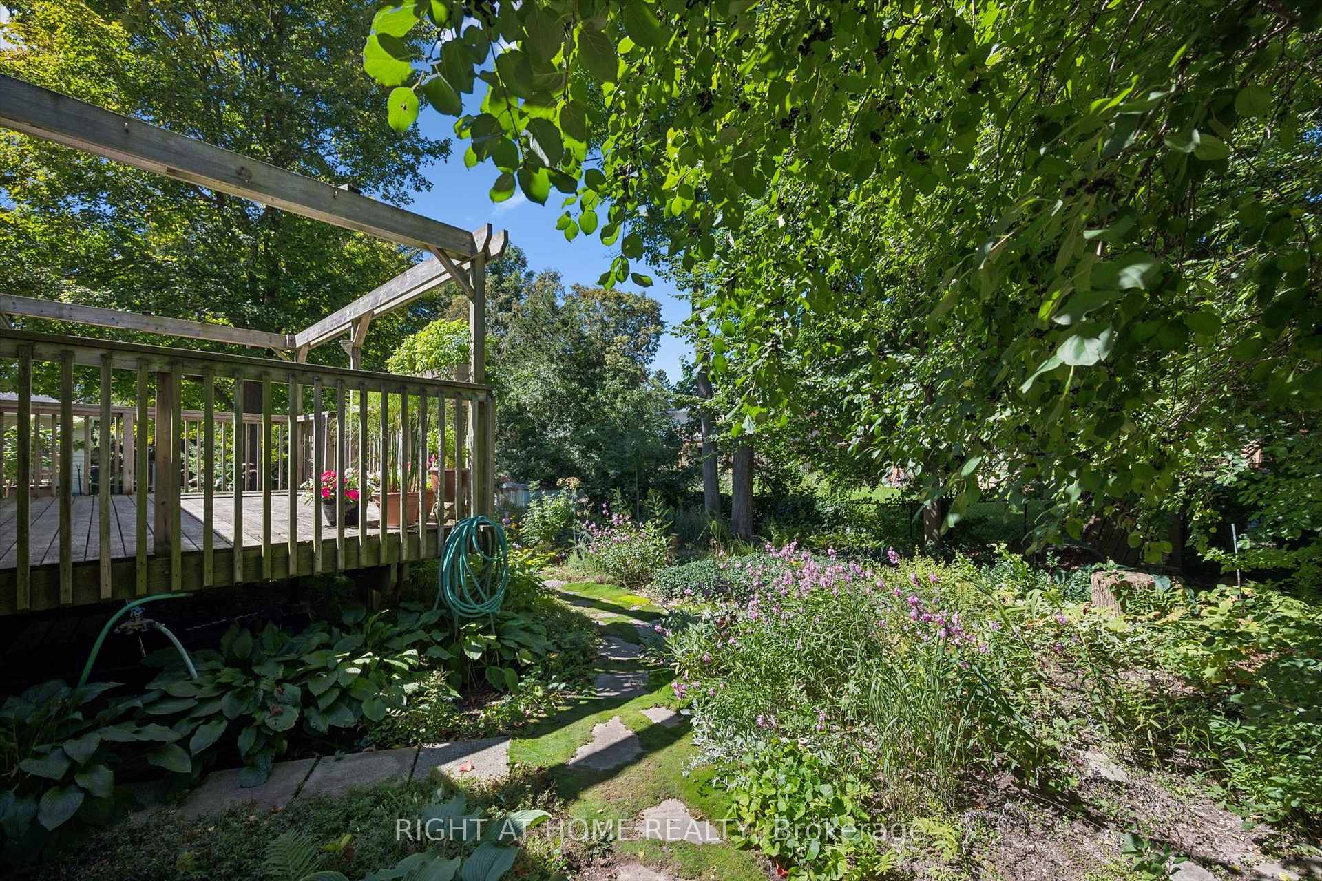 Photo 33 of 200 Cedarbrae Avenue, Waterloo, Lakeshore Village — HOMEH