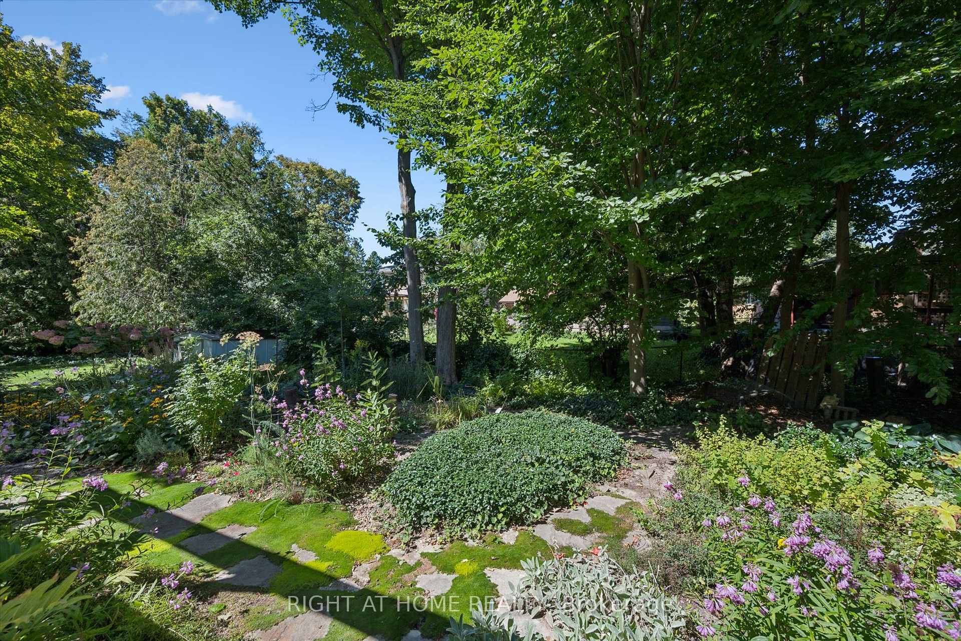 Photo 34 of 200 Cedarbrae Avenue, Waterloo, Lakeshore Village — HOMEH