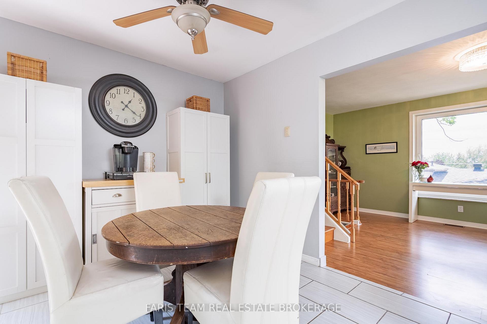 Photo 11 of 82 Bayview Drive, Barrie, Allandale Heights — HOMEH