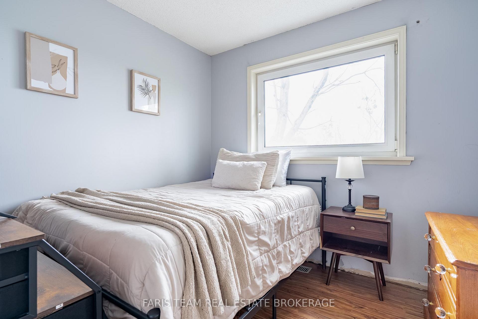 Photo 22 of 82 Bayview Drive, Barrie, Allandale Heights — HOMEH