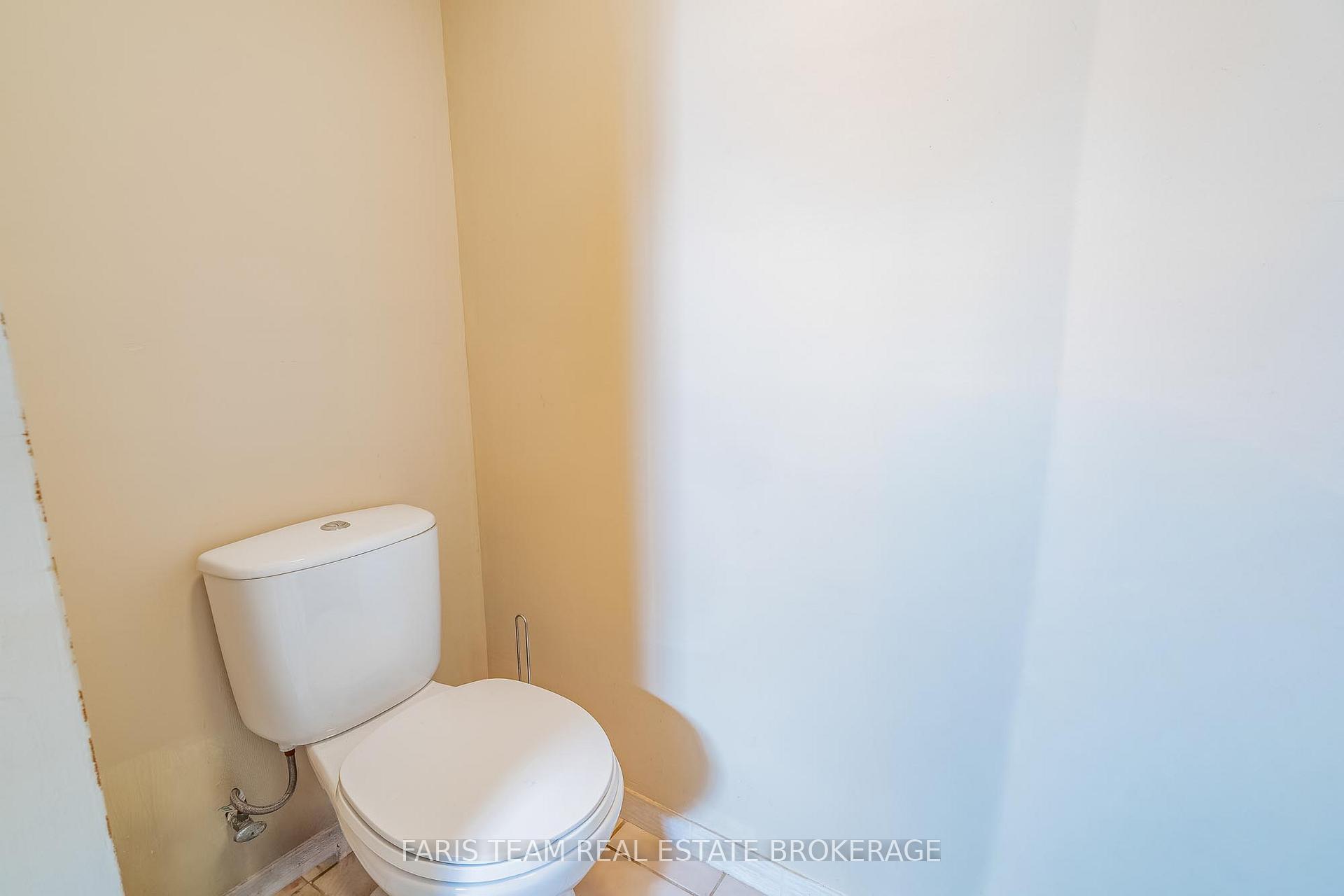 Photo 33 of 82 Bayview Drive, Barrie, Allandale Heights — HOMEH