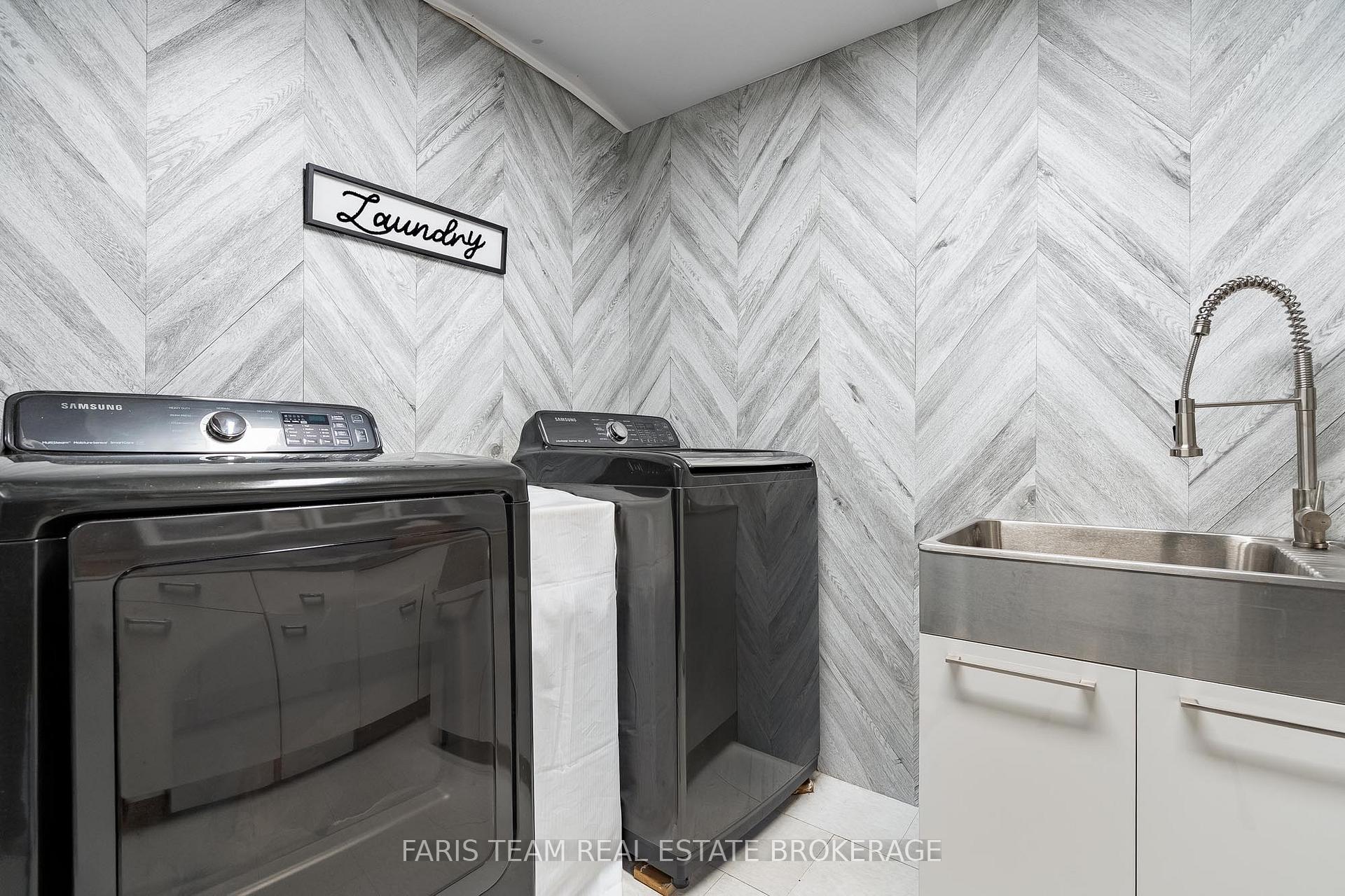 Photo 34 of 82 Bayview Drive, Barrie, Allandale Heights — HOMEH