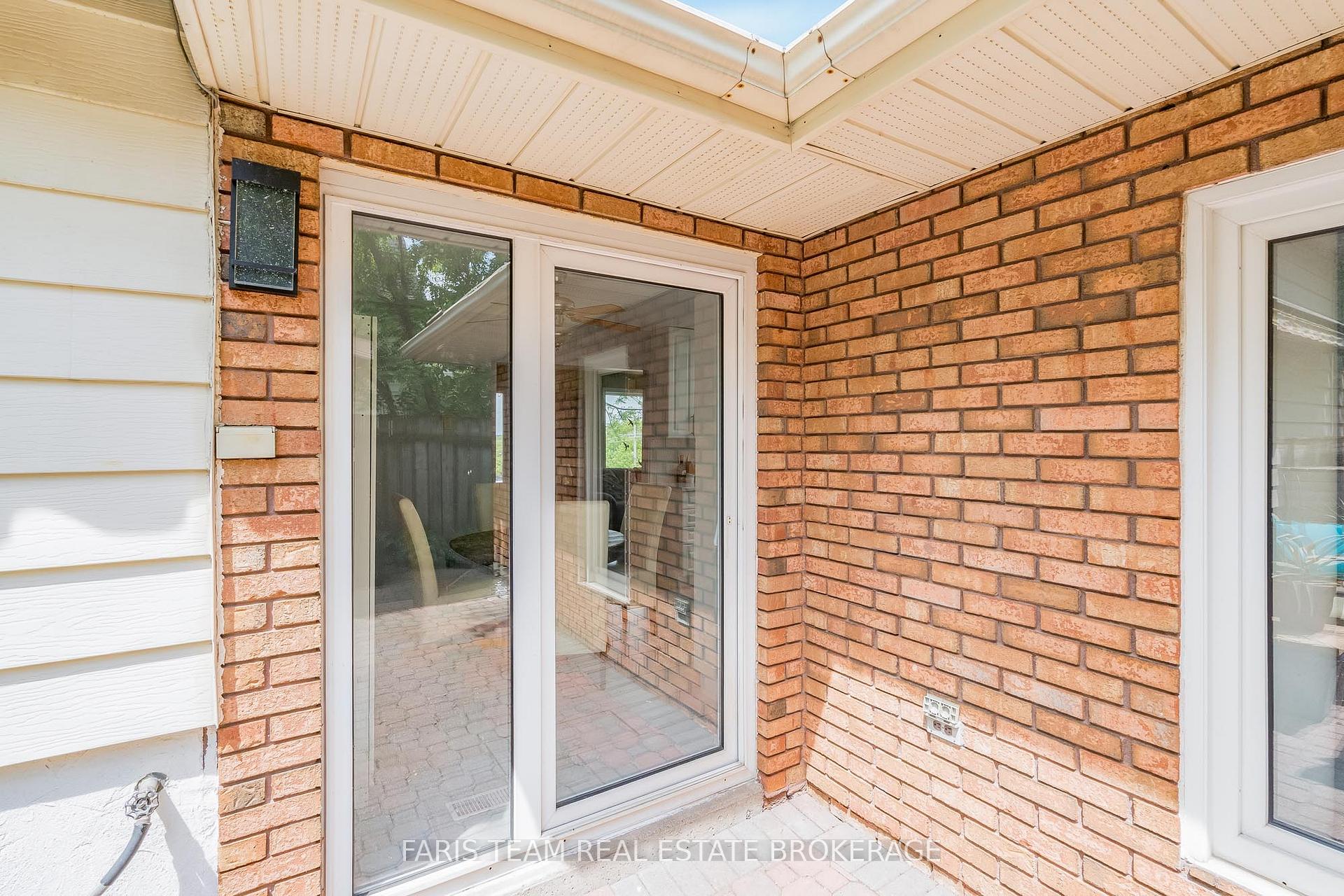 Photo 35 of 82 Bayview Drive, Barrie, Allandale Heights — HOMEH