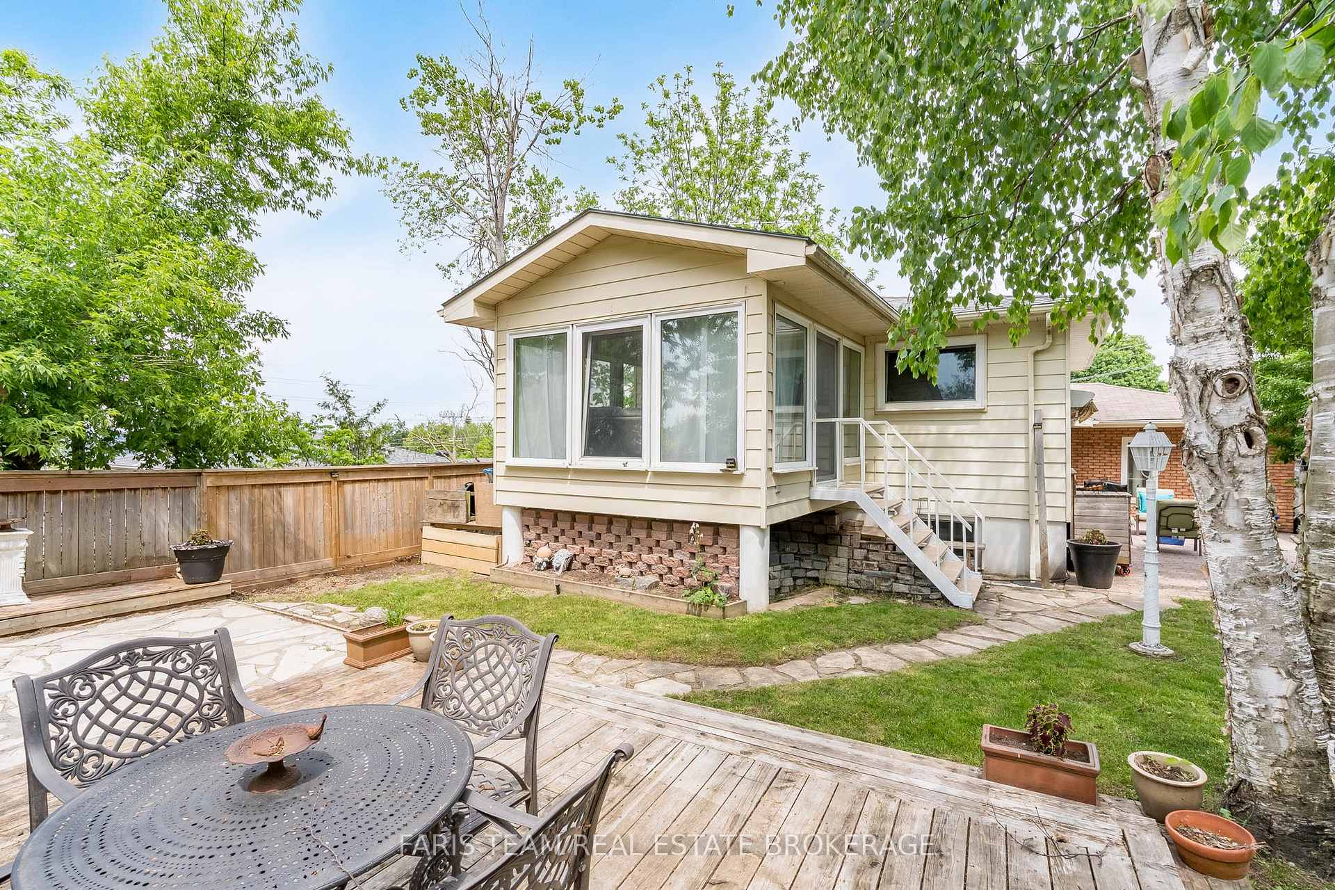 Photo 41 of 82 Bayview Drive, Barrie, Allandale Heights — HOMEH