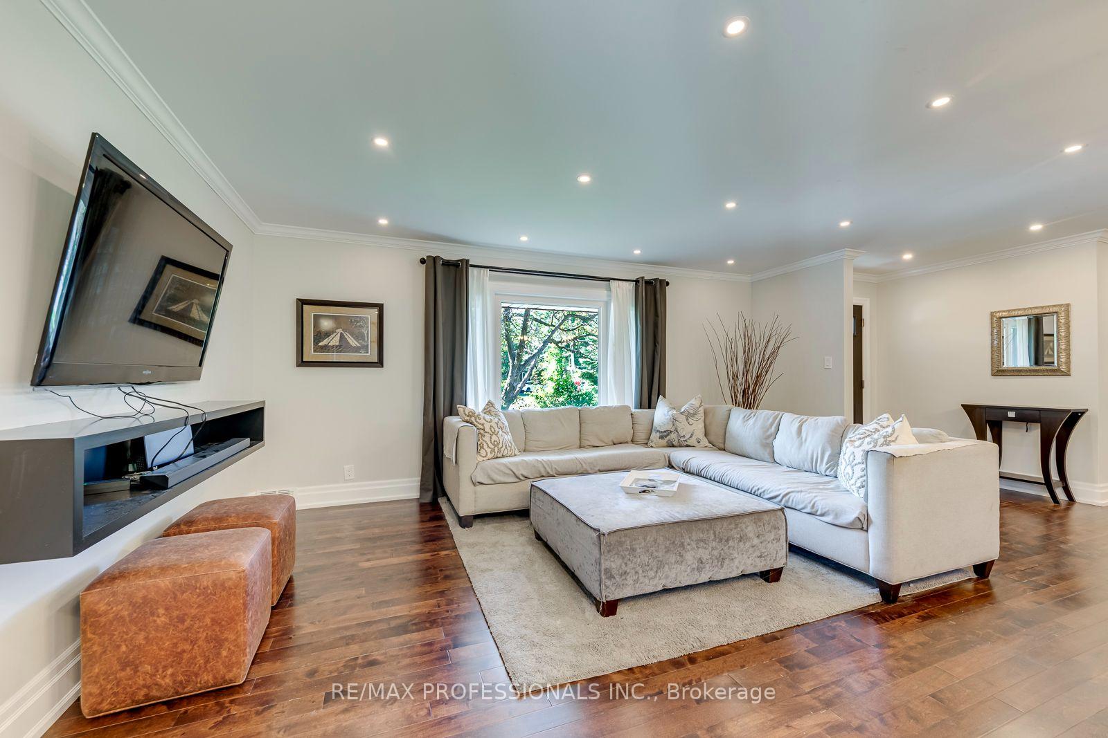 Photo 6 of 37 Mclaughlin Road N, Brampton, Brampton West — HOMEH