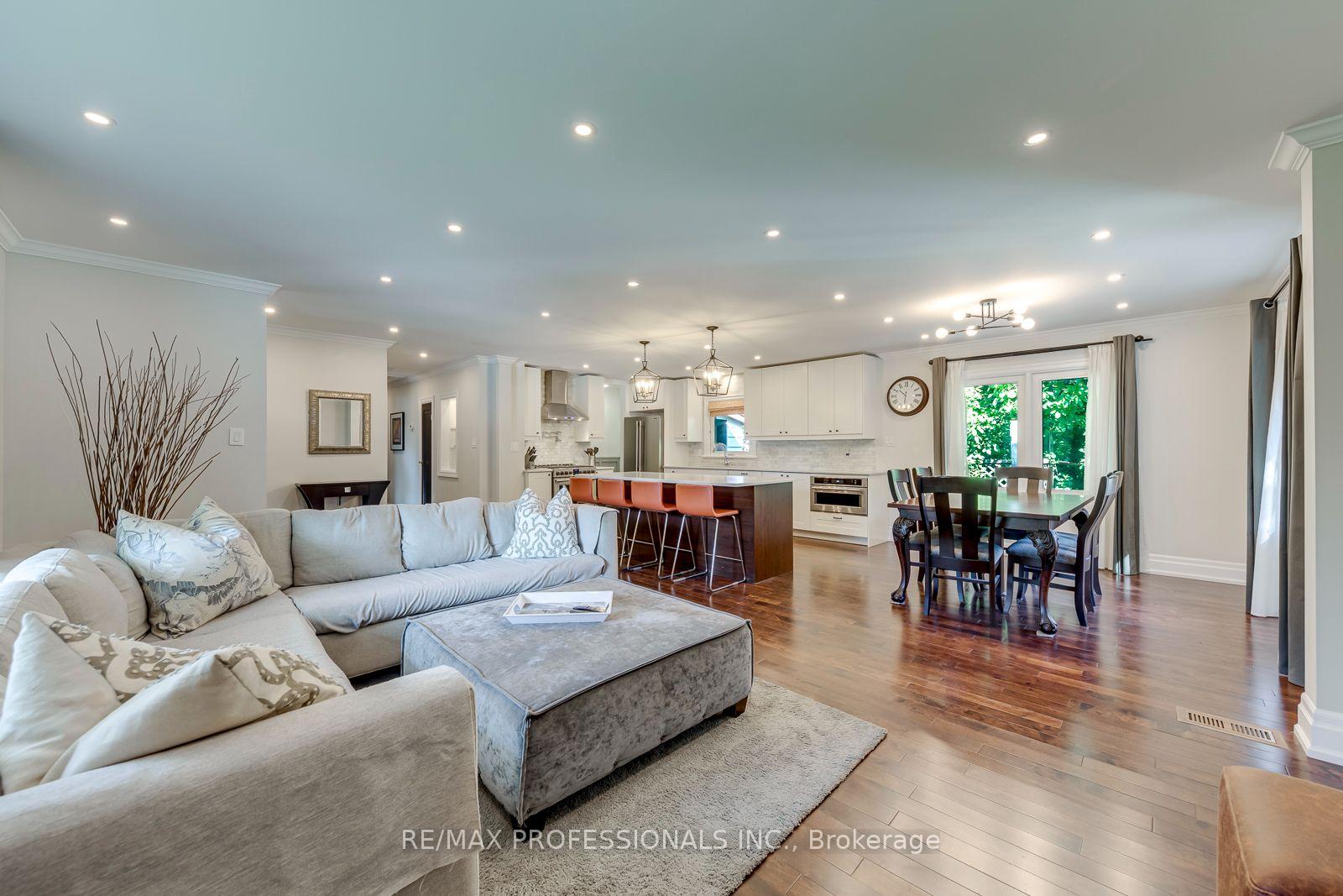 Photo 8 of 37 Mclaughlin Road N, Brampton, Brampton West — HOMEH