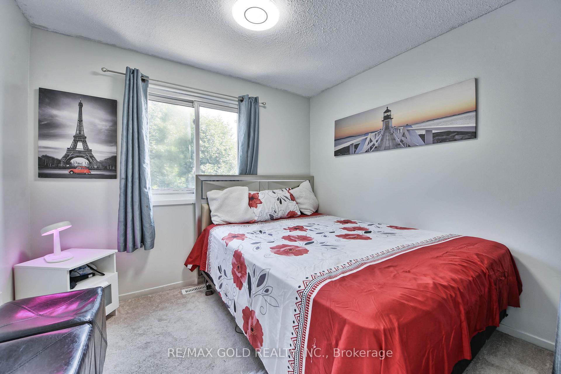 Photo 32 of 54 Nottawasaga Crescent, Brampton, Heart Lake — HOMEH