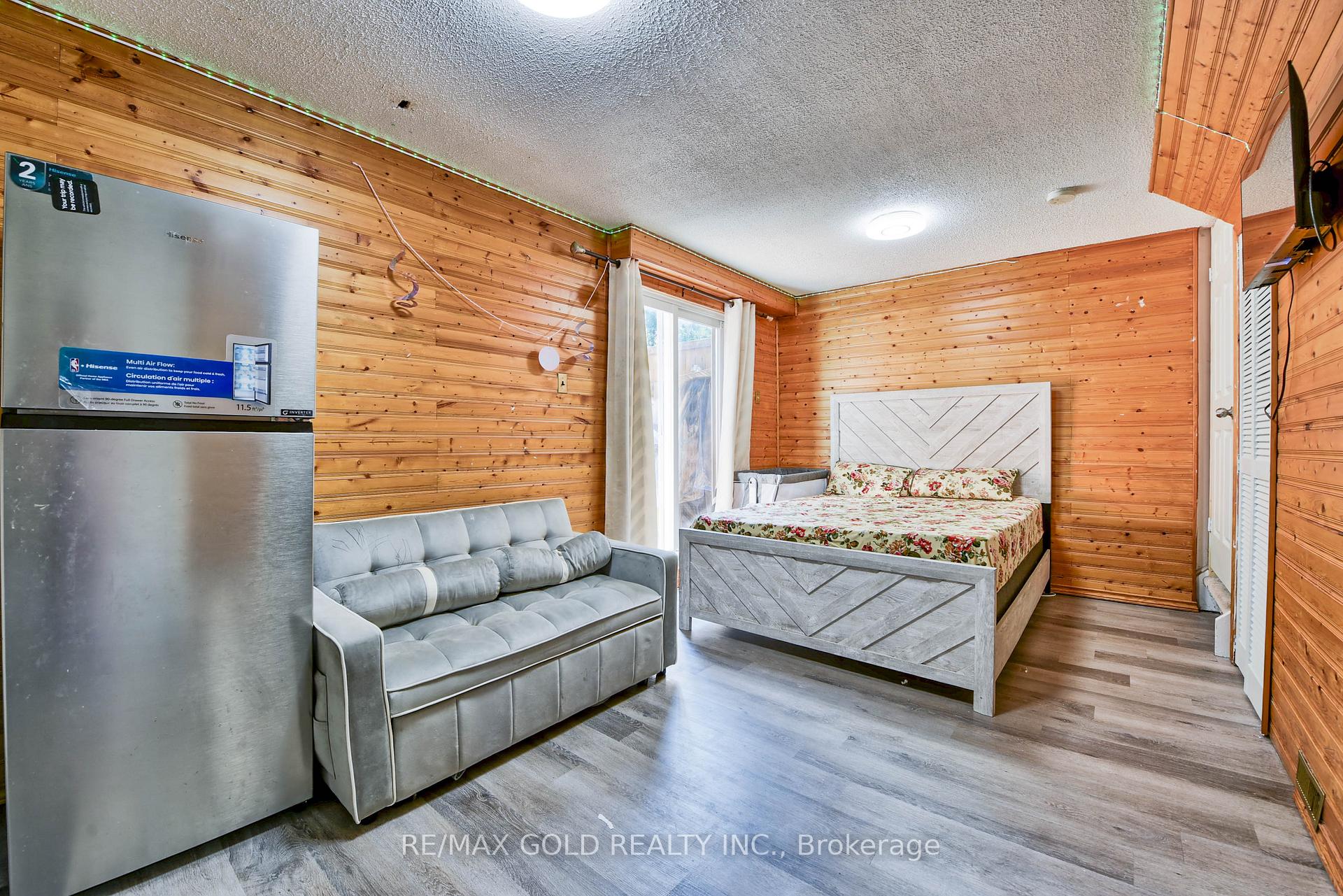 Photo 39 of 54 Nottawasaga Crescent, Brampton, Heart Lake — HOMEH