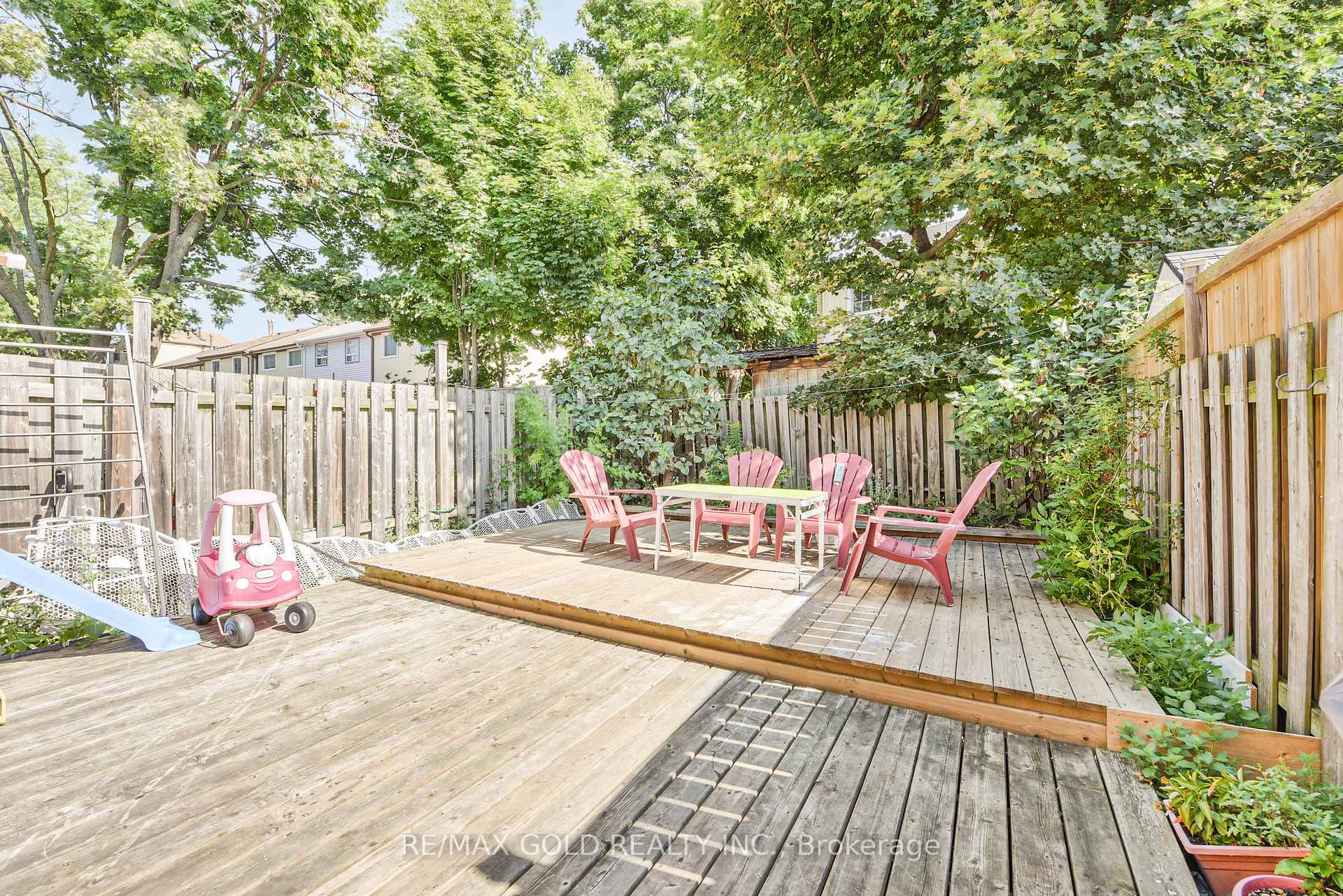 Photo 44 of 54 Nottawasaga Crescent, Brampton, Heart Lake — HOMEH