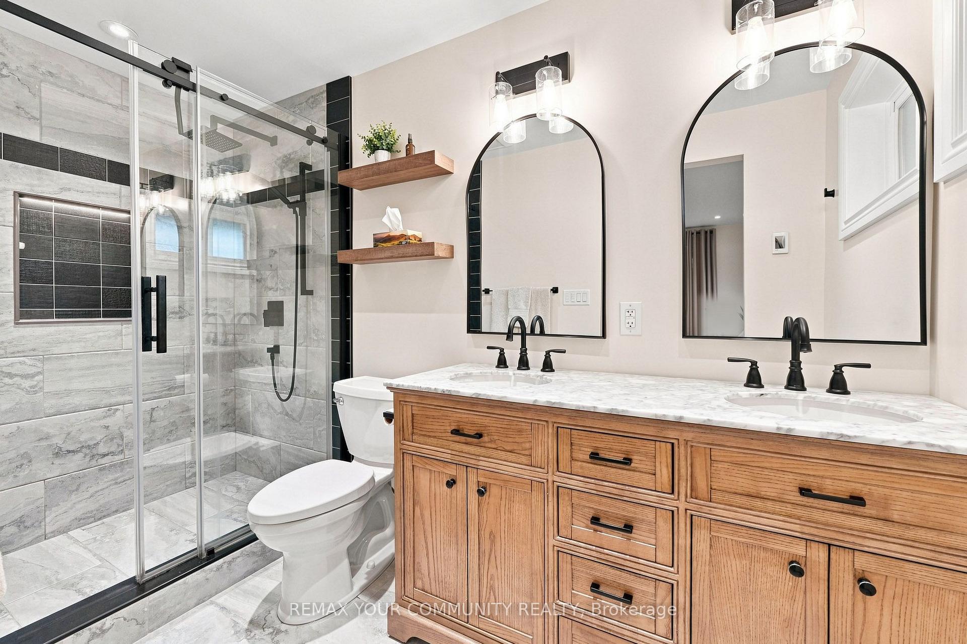 Photo 13 of 20 Ringwood Crescent, North York, Henry Farm — HOMEH