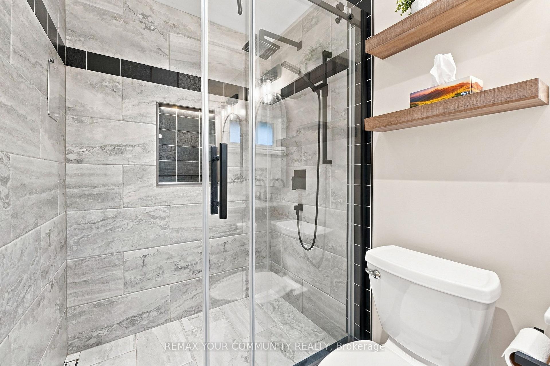 Photo 14 of 20 Ringwood Crescent, North York, Henry Farm — HOMEH