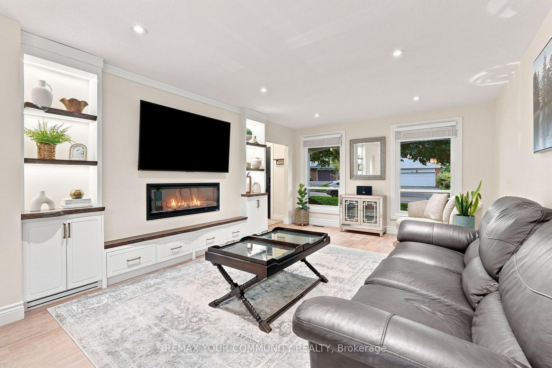 Photo 22 of 20 Ringwood Crescent, North York, Henry Farm — HOMEH