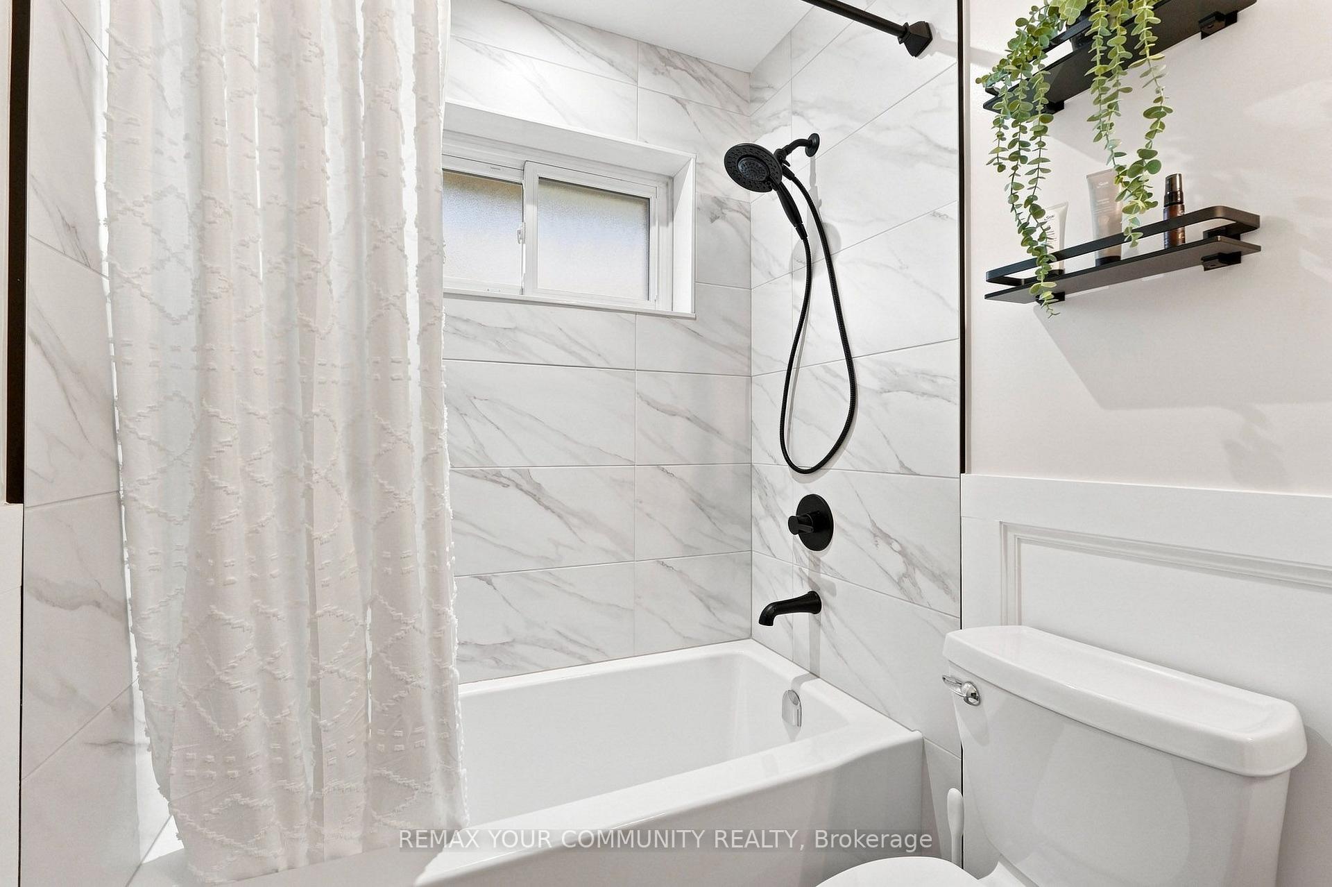 Photo 25 of 20 Ringwood Crescent, North York, Henry Farm — HOMEH