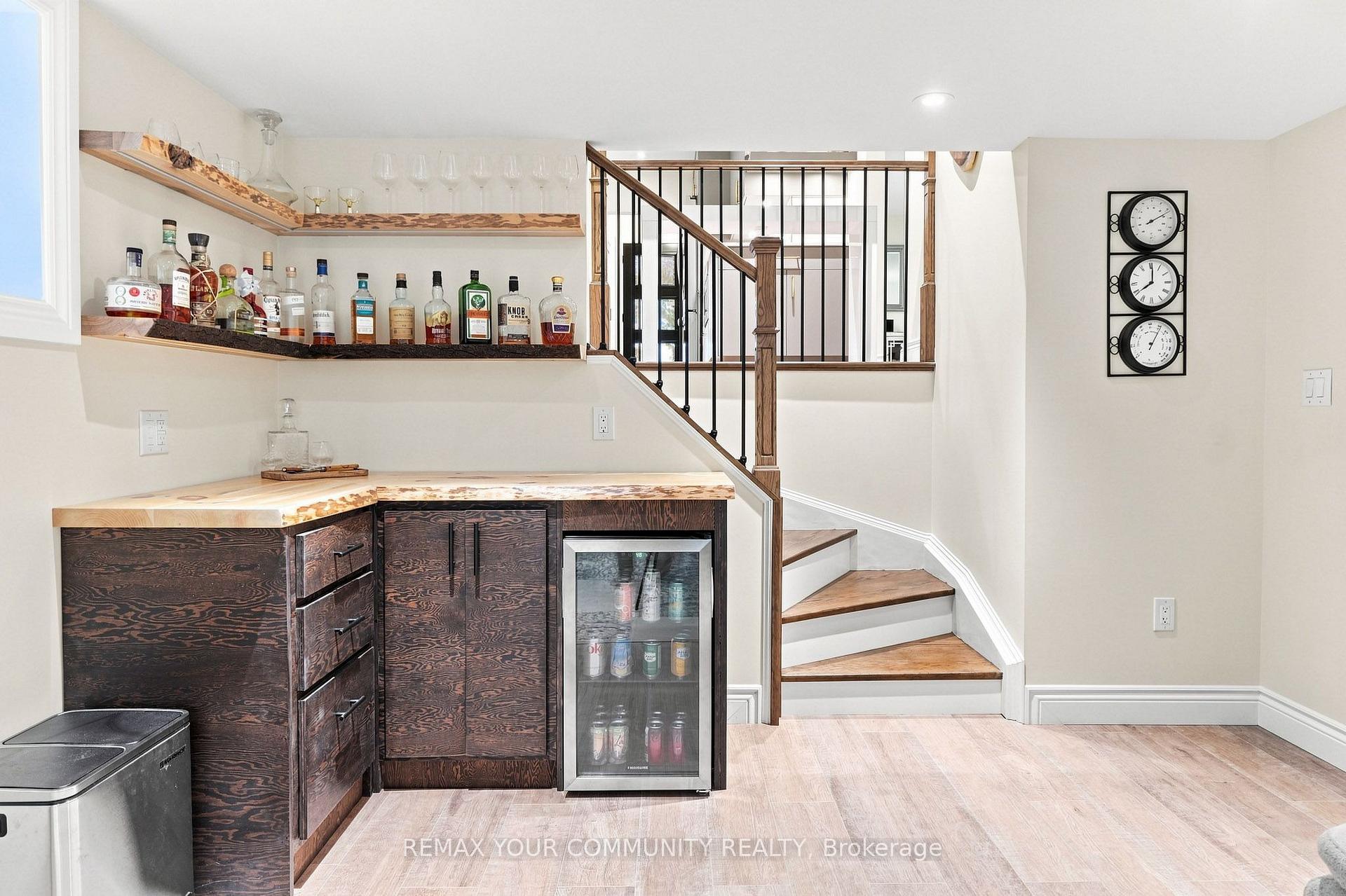 Photo 35 of 20 Ringwood Crescent, North York, Henry Farm — HOMEH