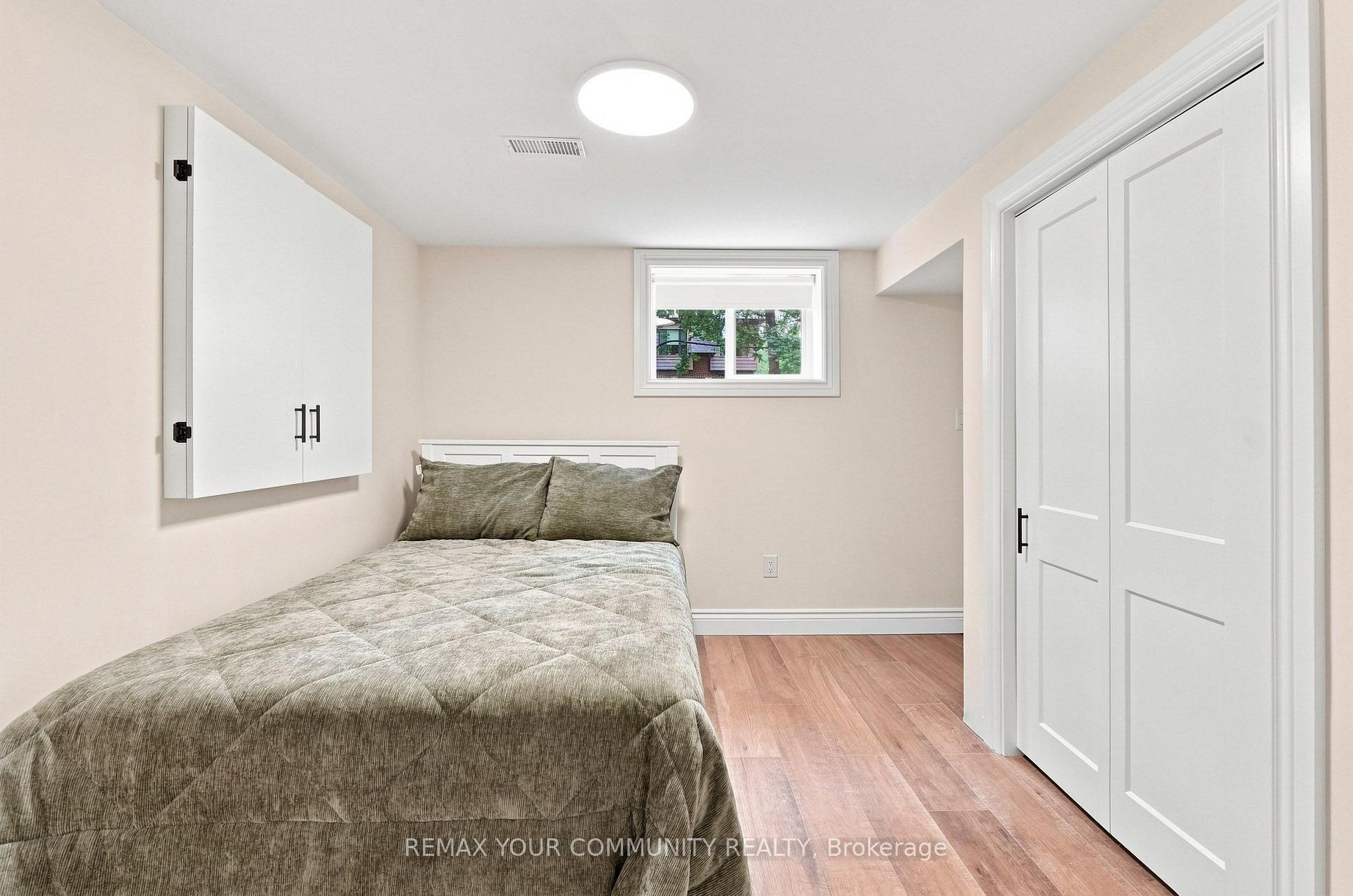 Photo 38 of 20 Ringwood Crescent, North York, Henry Farm — HOMEH