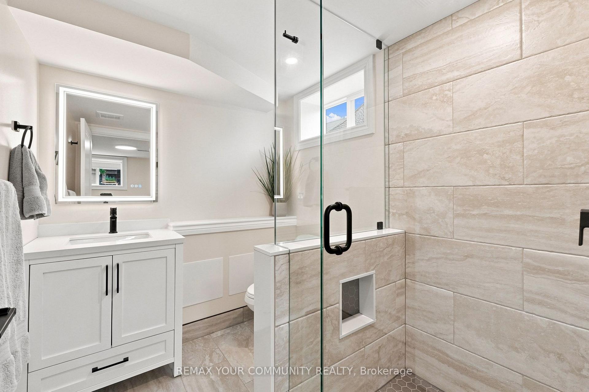 Photo 39 of 20 Ringwood Crescent, North York, Henry Farm — HOMEH