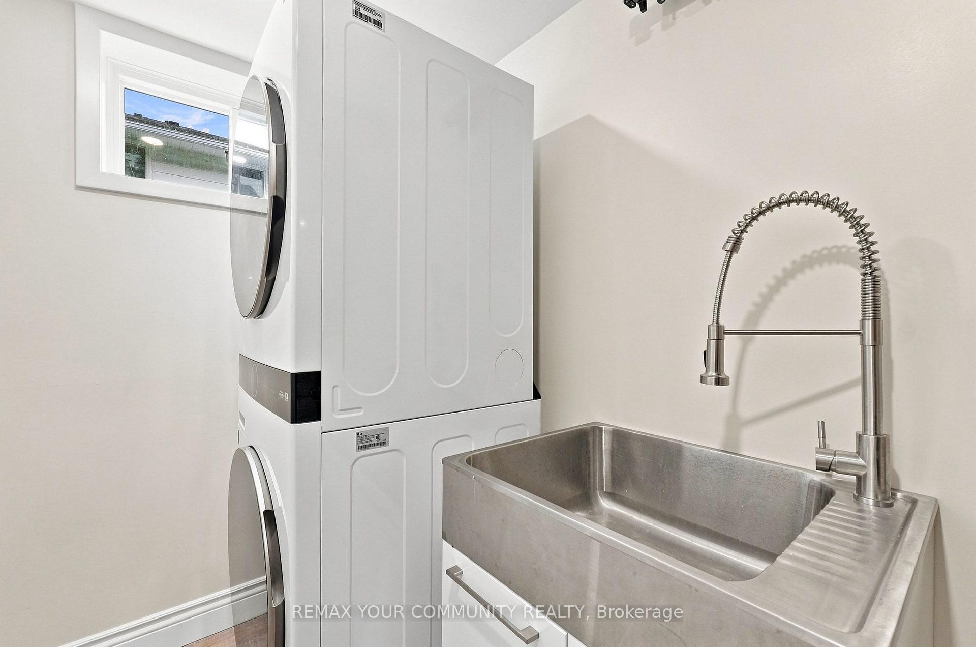 Photo 43 of 20 Ringwood Crescent, North York, Henry Farm — HOMEH