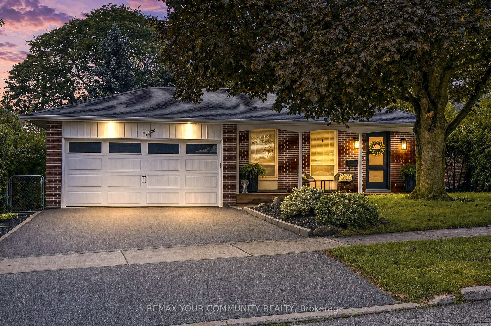 Photo 45 of 20 Ringwood Crescent, North York, Henry Farm — HOMEH