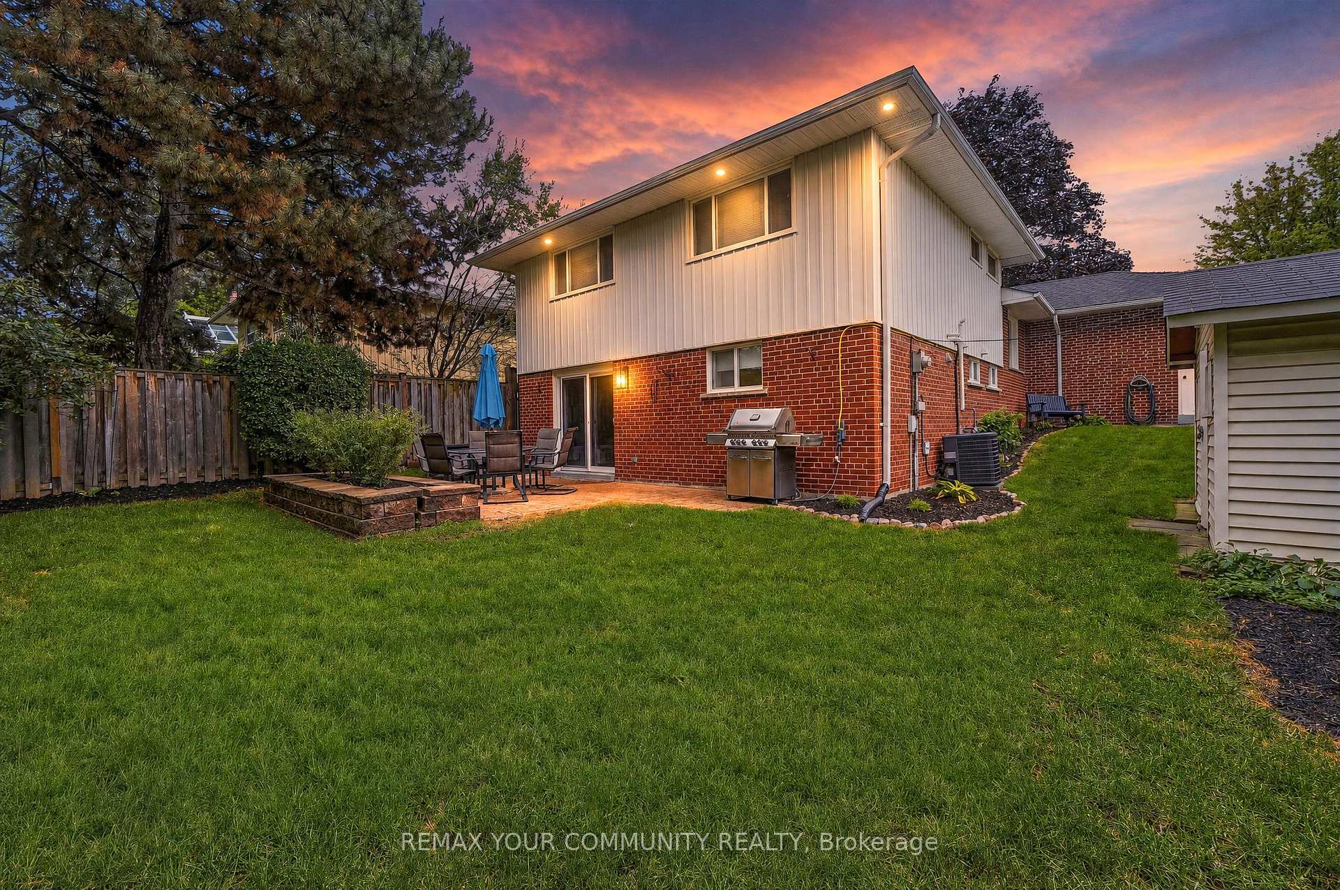 Photo 46 of 20 Ringwood Crescent, North York, Henry Farm — HOMEH