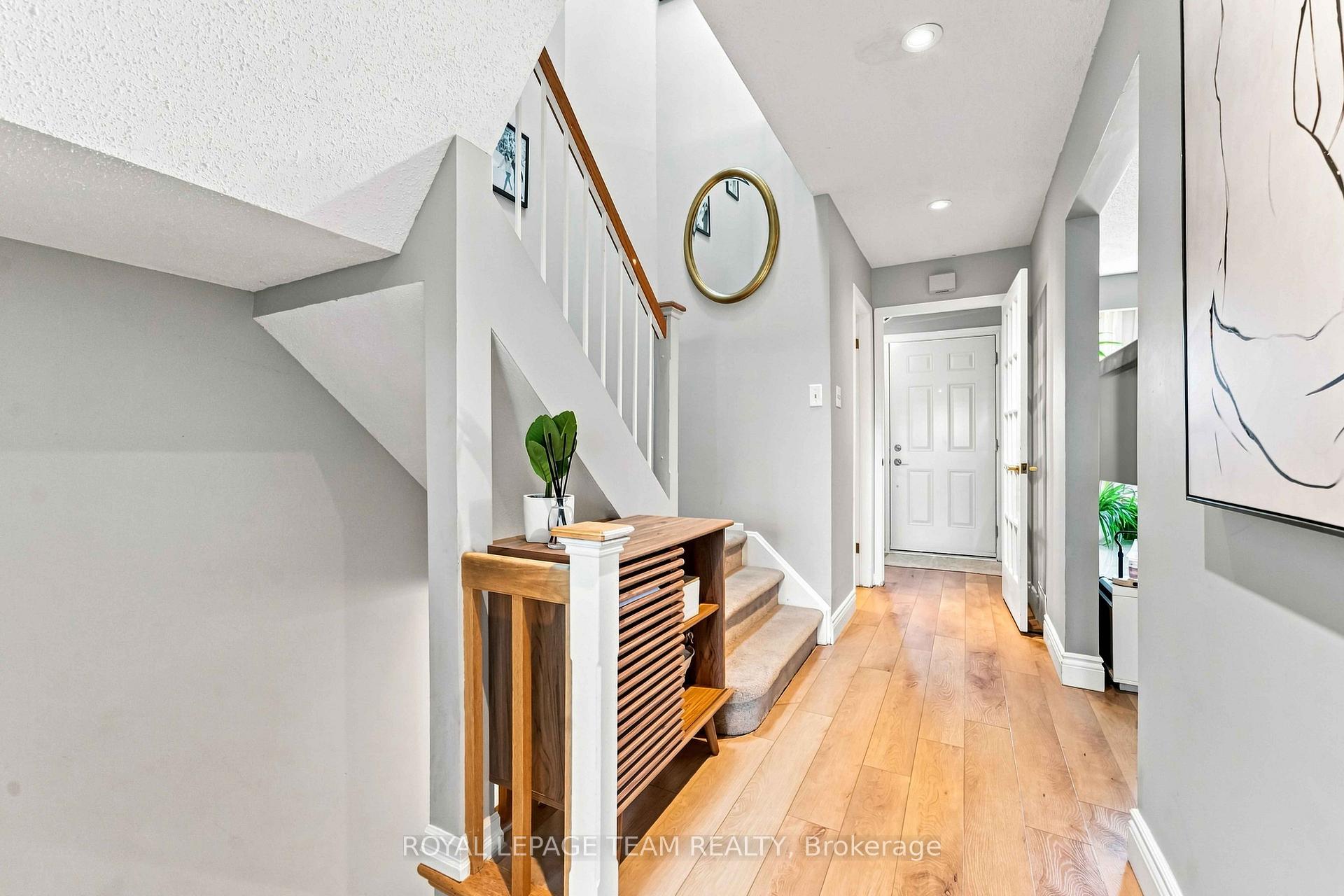 Photo 4 of Unit 16, 50E Medhurst Drive, Ottawa, Tanglewood — HOMEH