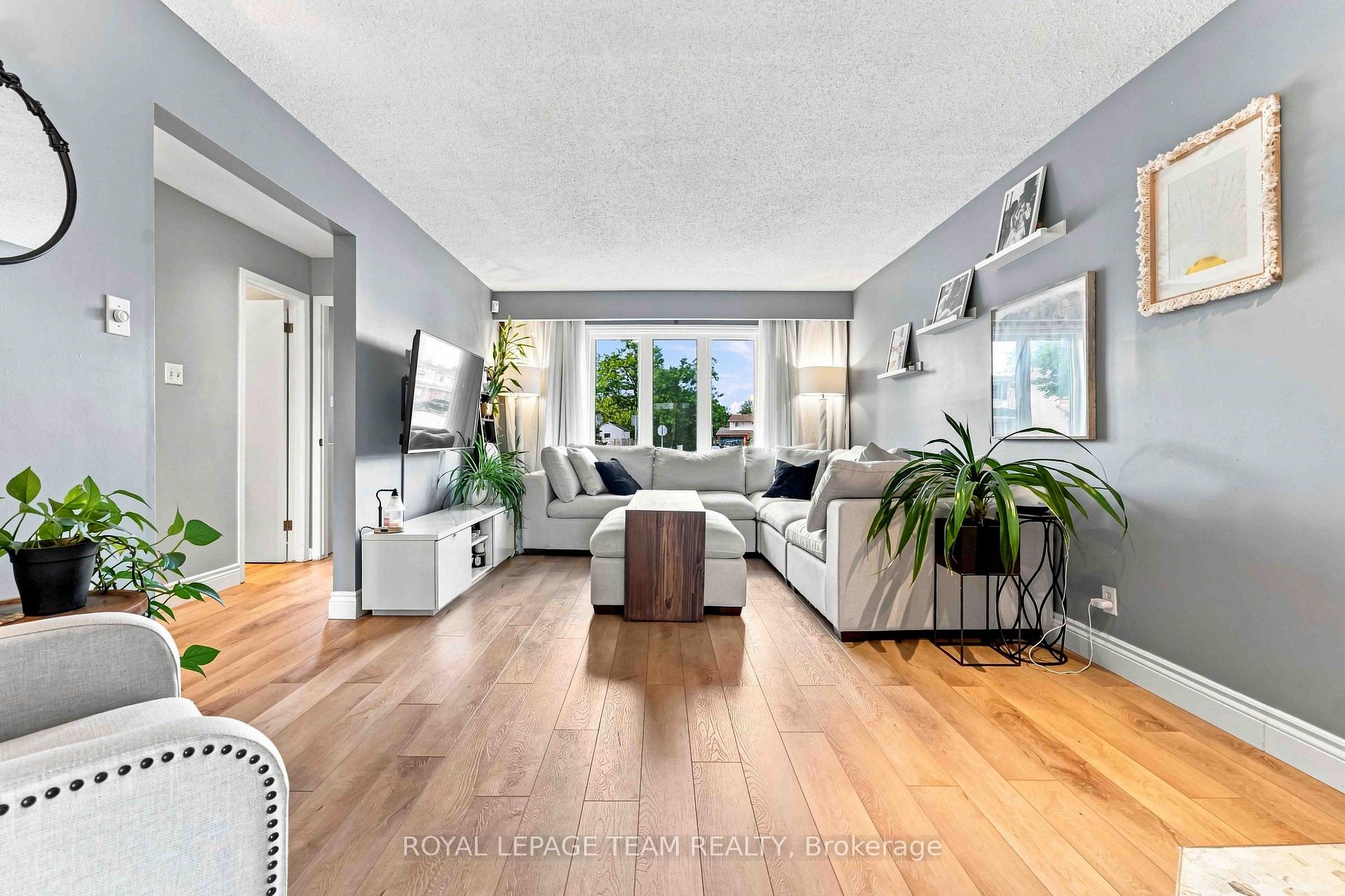 Photo 5 of Unit 16, 50E Medhurst Drive, Ottawa, Tanglewood — HOMEH