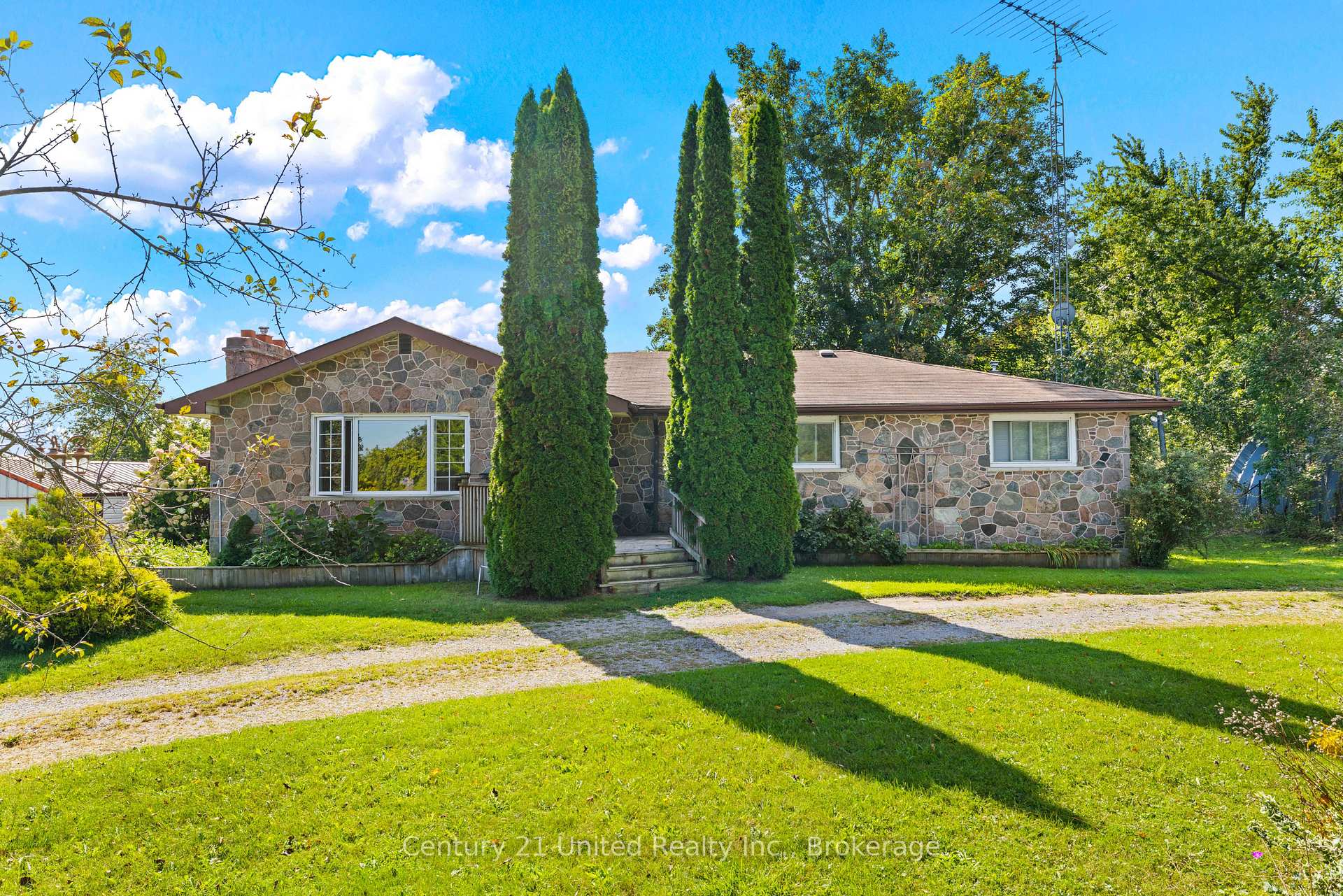 Photo 1 of 768 Cottingham Road, Kawartha Lakes, Omemee — HOMEH