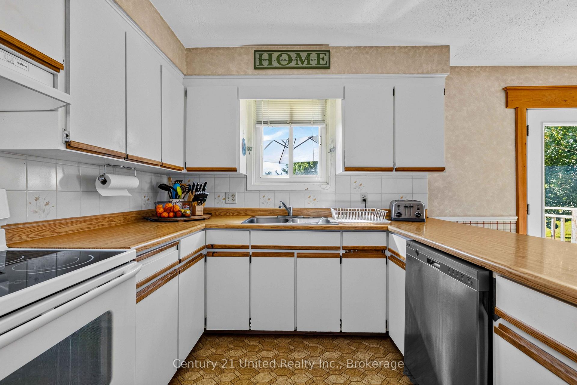Photo 9 of 768 Cottingham Road, Kawartha Lakes, Omemee — HOMEH