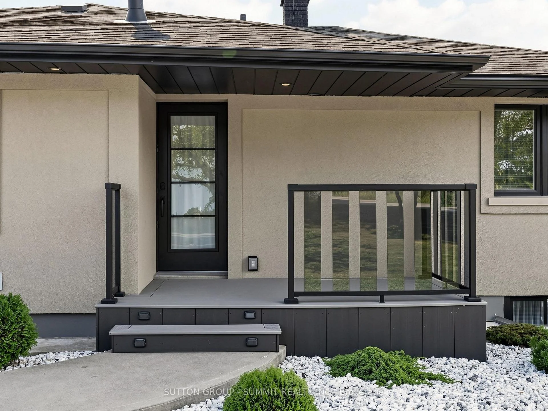 Photo 5 of 252 Mud Street E, Hamilton, Rural Stoney Creek — HOMEH