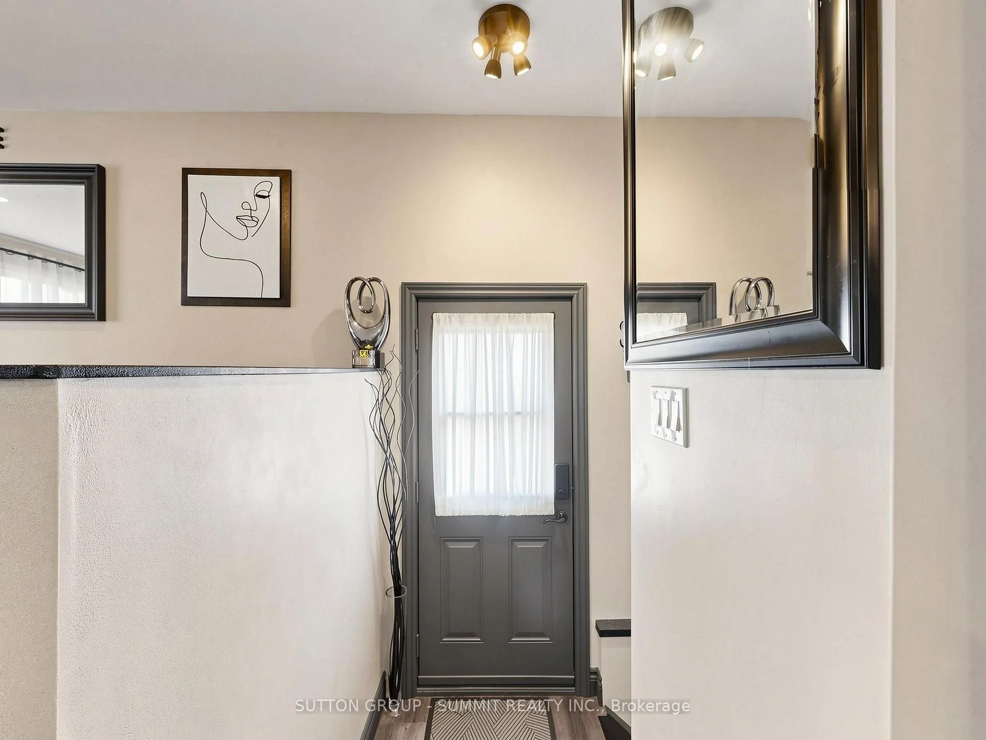 Photo 6 of 252 Mud Street E, Hamilton, Rural Stoney Creek — HOMEH