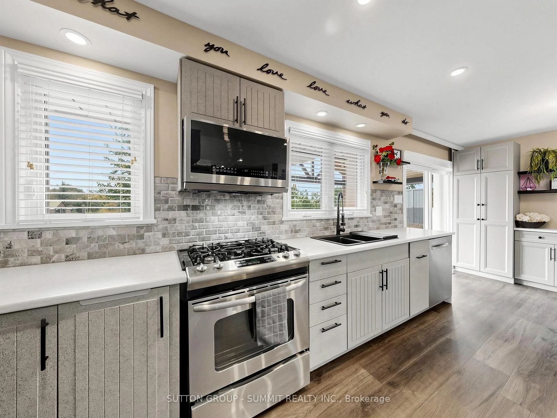 Photo 10 of 252 Mud Street E, Hamilton, Rural Stoney Creek — HOMEH