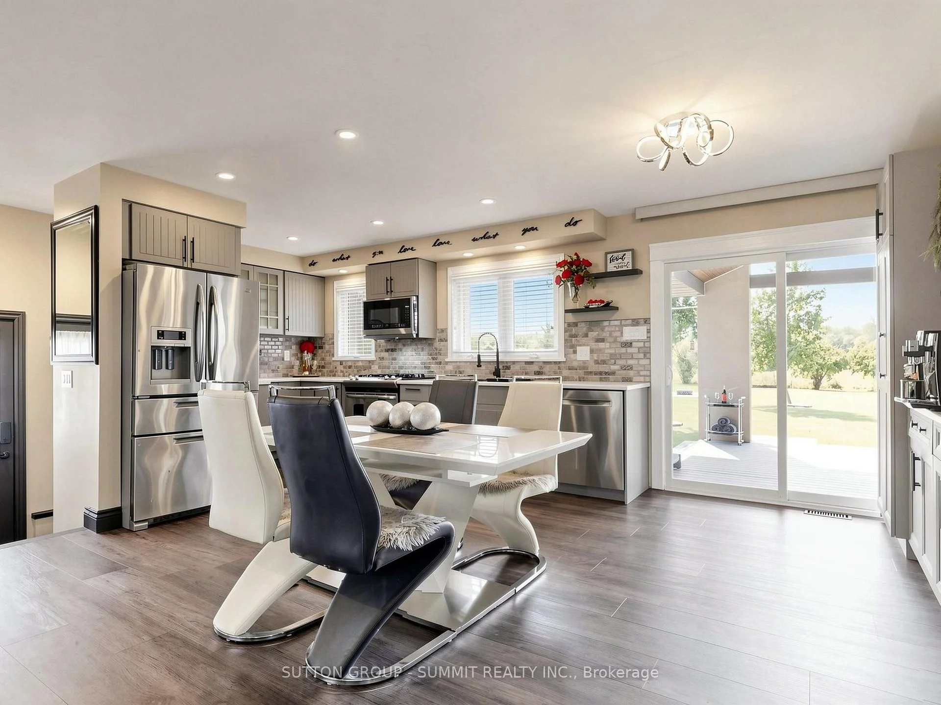 Photo 15 of 252 Mud Street E, Hamilton, Rural Stoney Creek — HOMEH