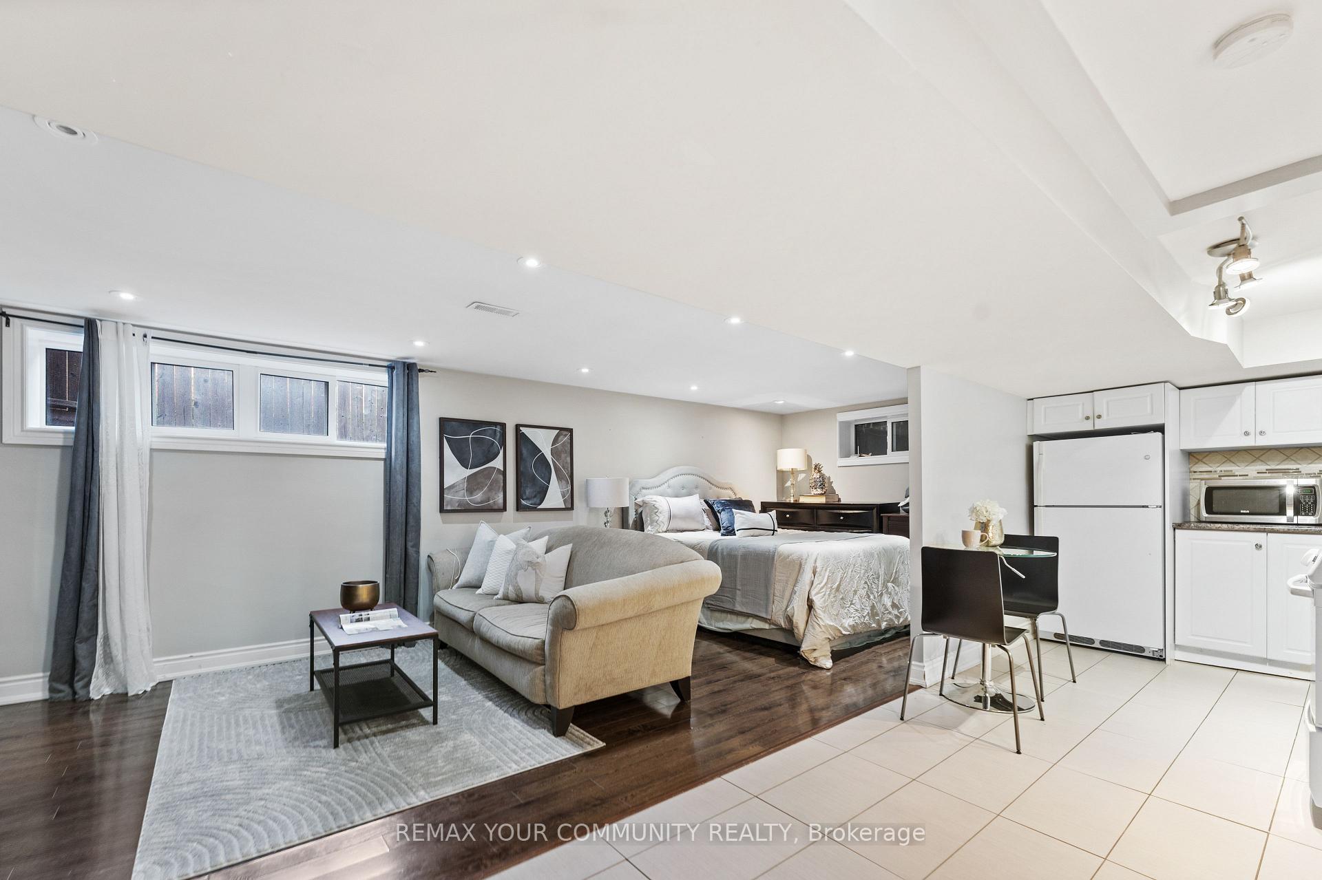 Photo 25 of 23 Penetang Crescent, Scarborough, Bendale — HOMEH