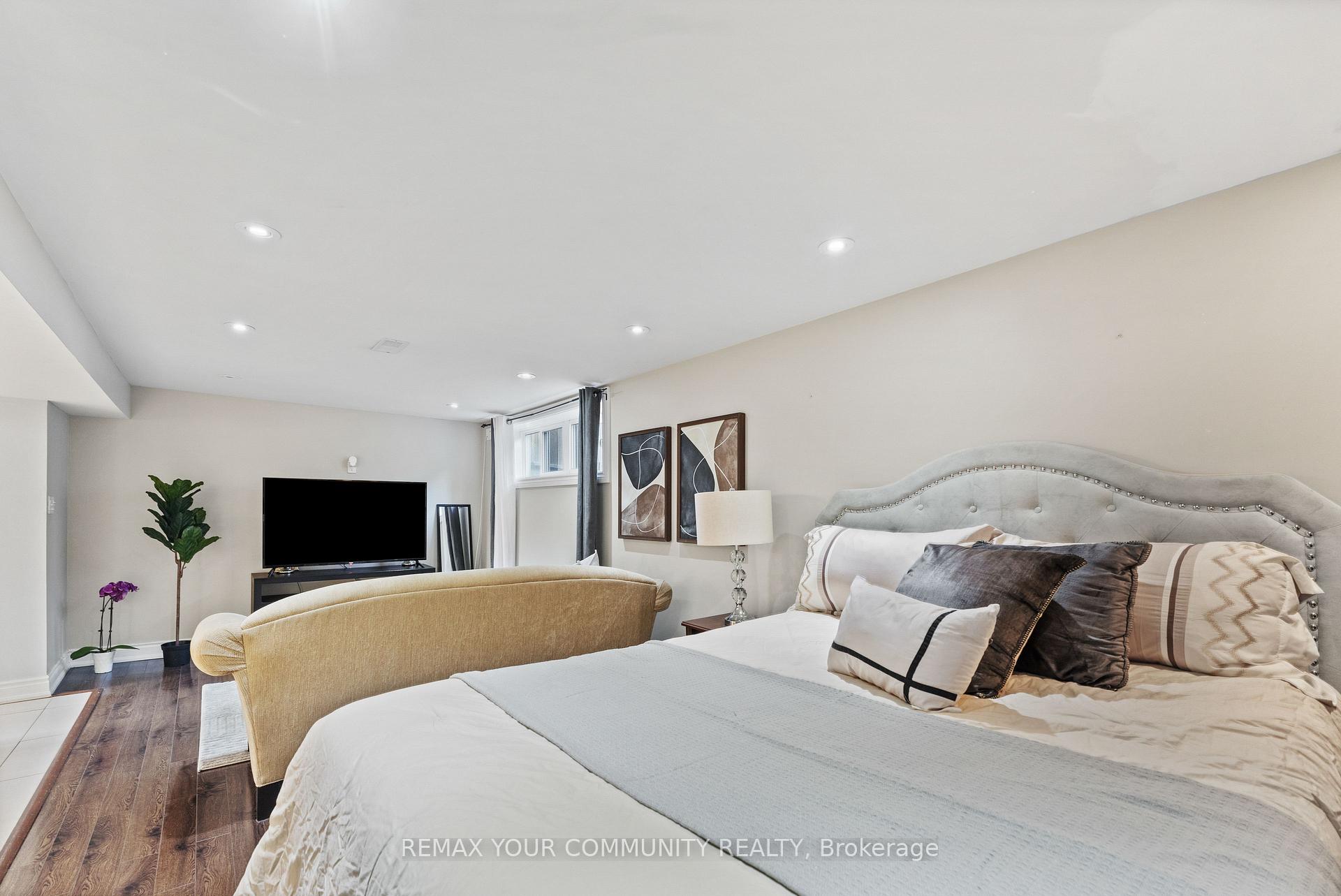 Photo 29 of 23 Penetang Crescent, Scarborough, Bendale — HOMEH