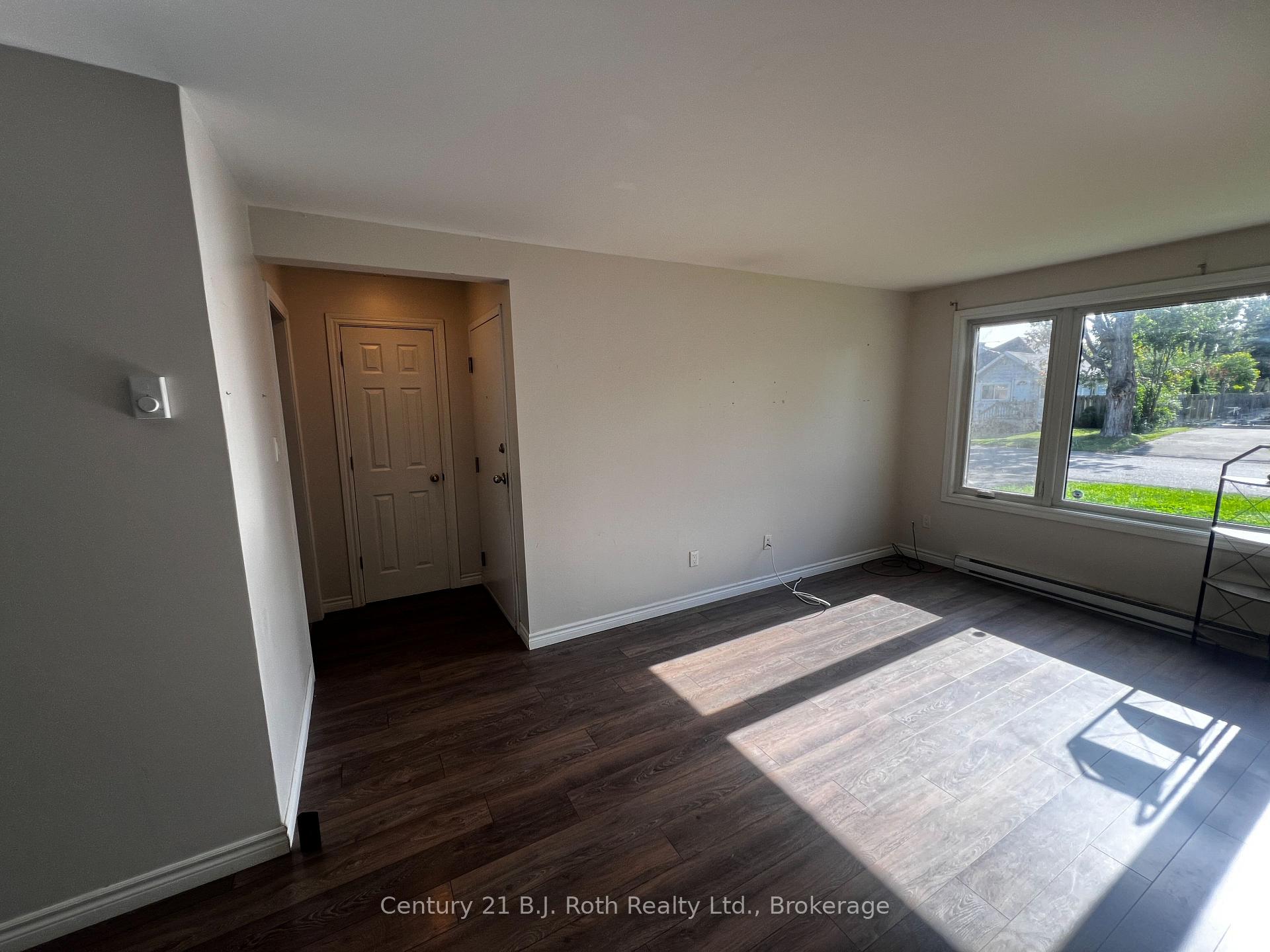 Photo 6 of Unit Unit 1, 520 High Street, Orillia — HOMEH