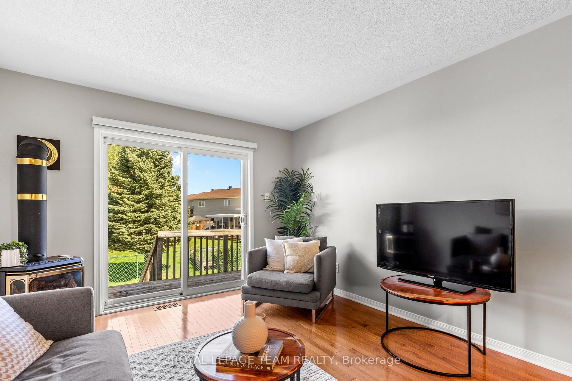 Photo 16 of 56 Frieday Street, Arnprior, Arnprior — HOMEH
