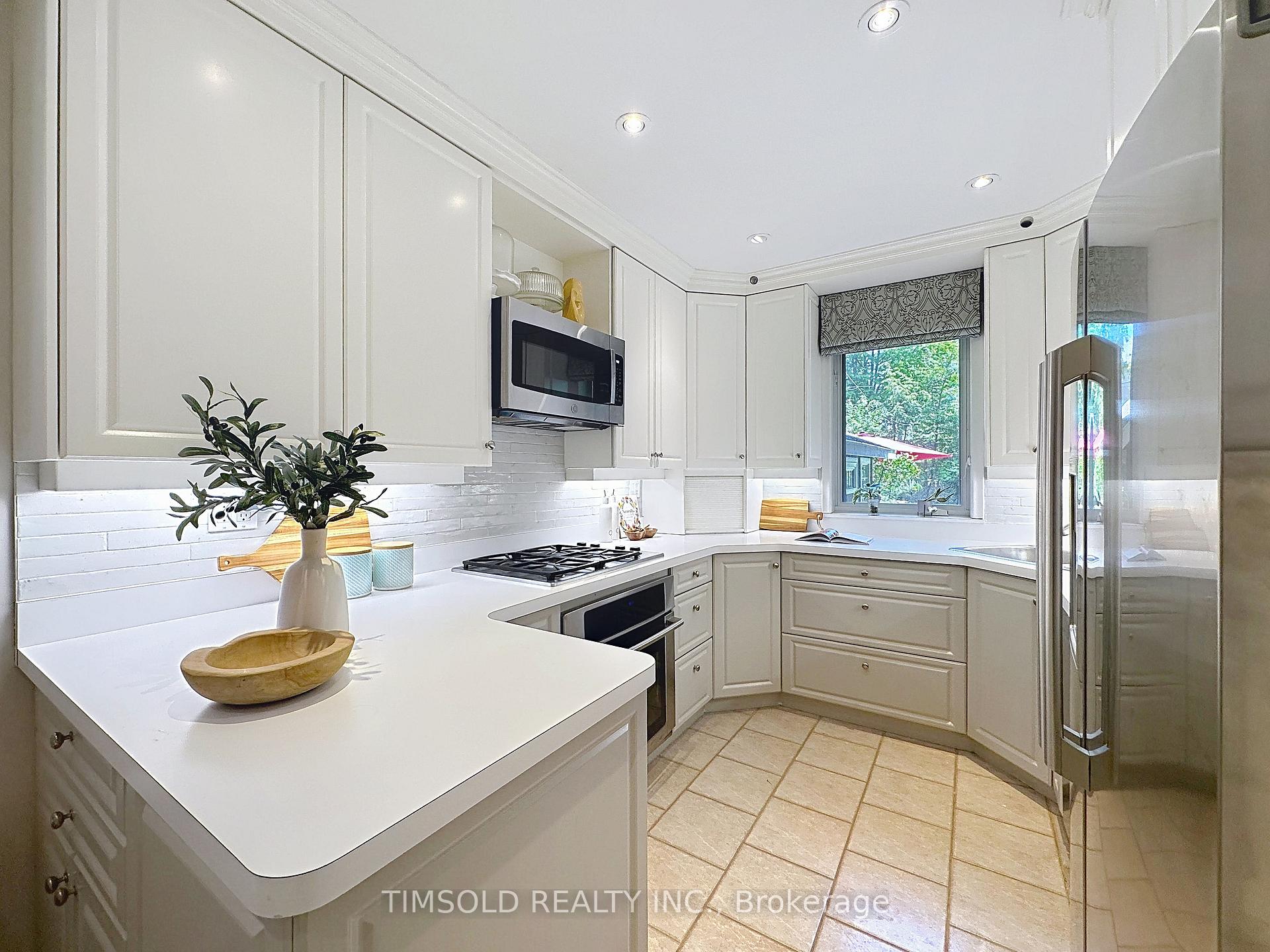 Photo 12 of 29 Tarlton Road, Toronto, Forest Hill South — HOMEH