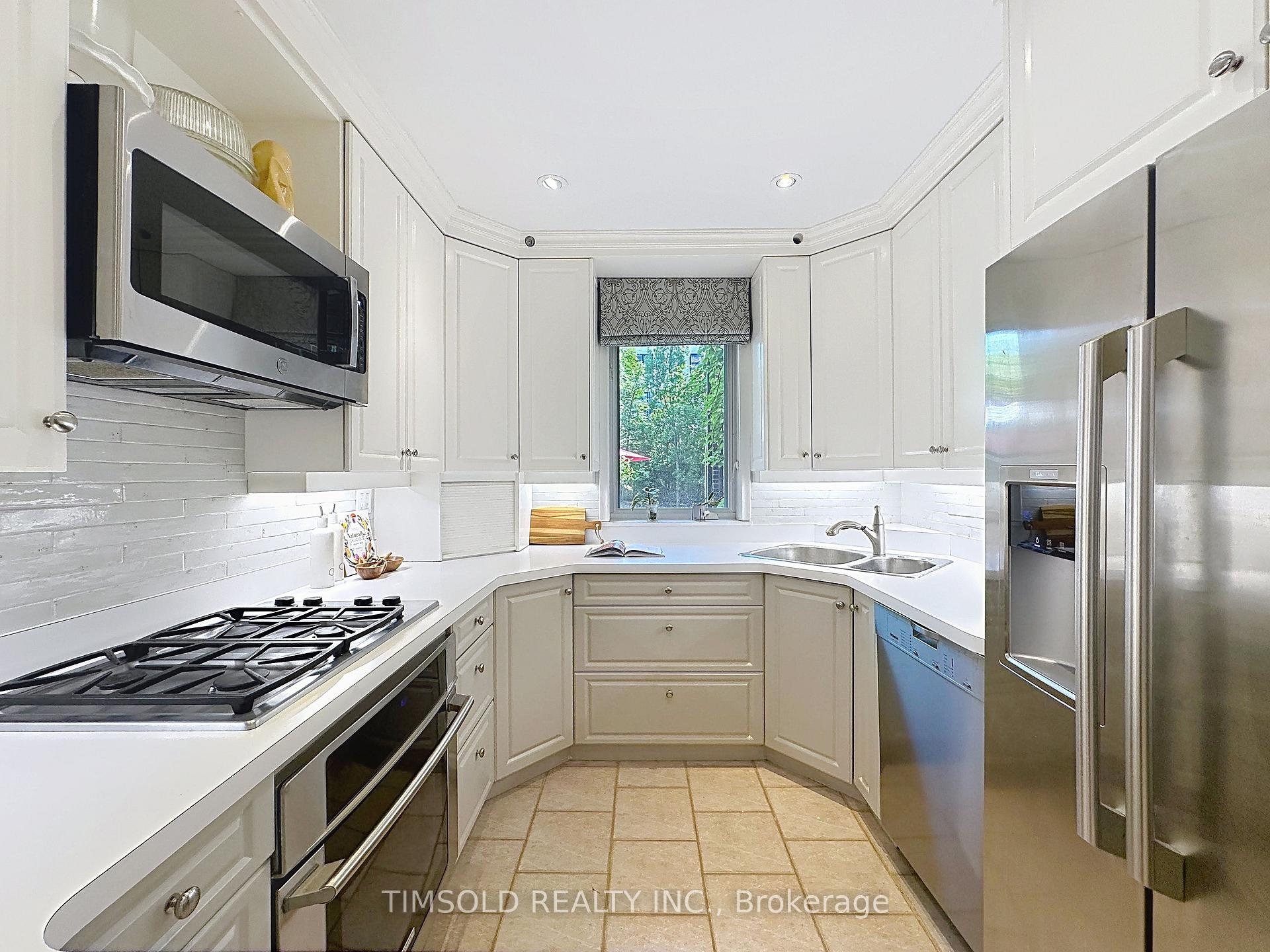 Photo 13 of 29 Tarlton Road, Toronto, Forest Hill South — HOMEH