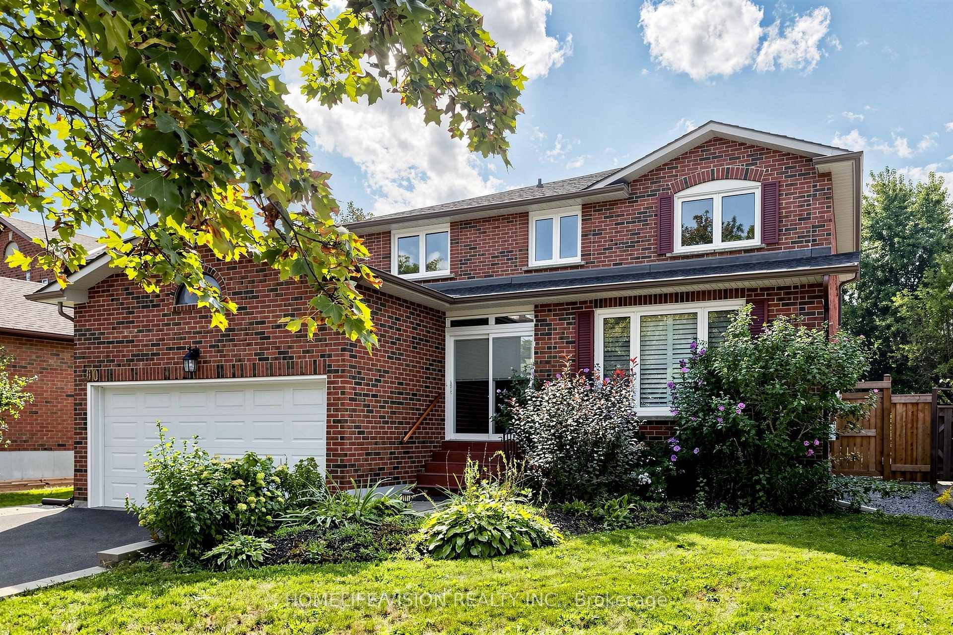 Photo 2 of 60 Carrington Drive, Richmond Hill, Mill Pond — HOMEH