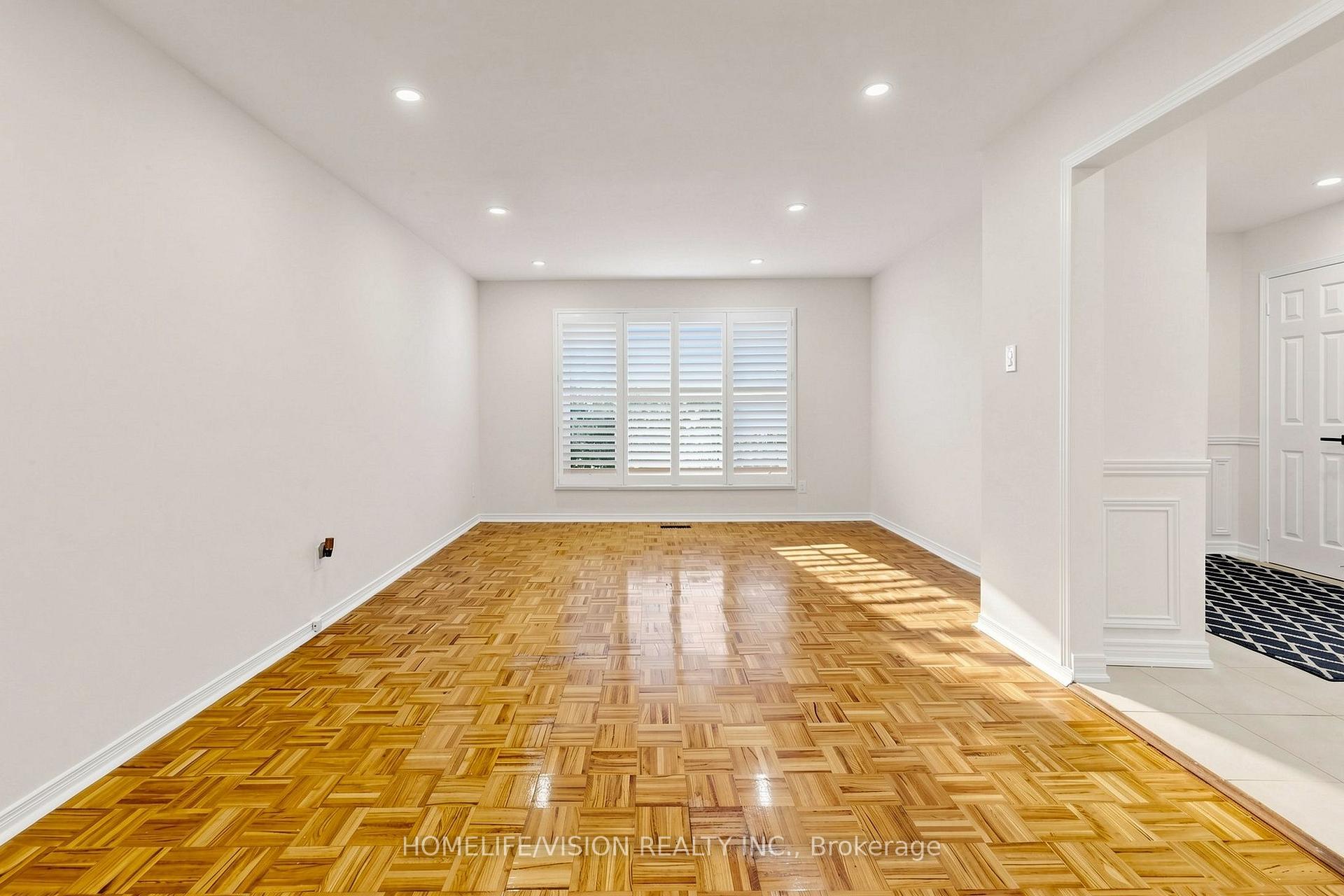 Photo 5 of 60 Carrington Drive, Richmond Hill, Mill Pond — HOMEH