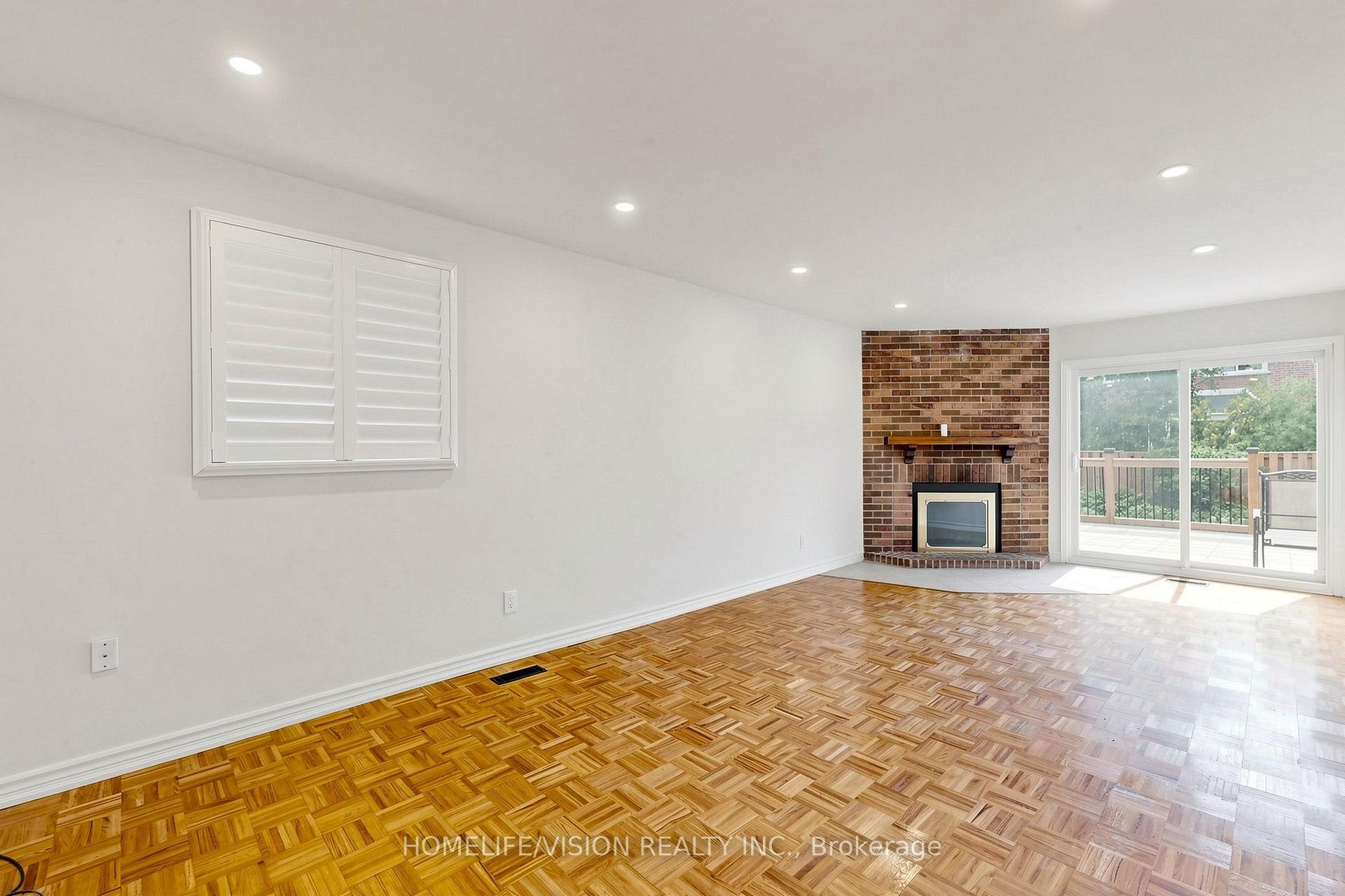 Photo 11 of 60 Carrington Drive, Richmond Hill, Mill Pond — HOMEH