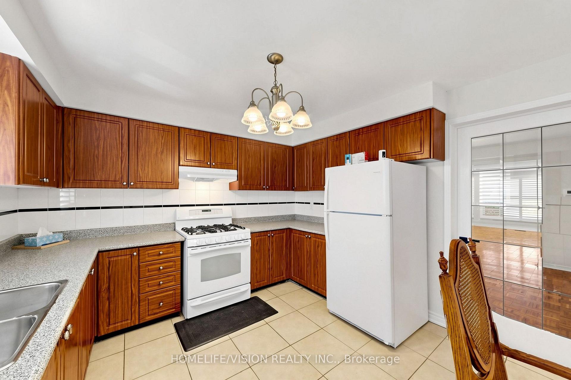 Photo 13 of 60 Carrington Drive, Richmond Hill, Mill Pond — HOMEH