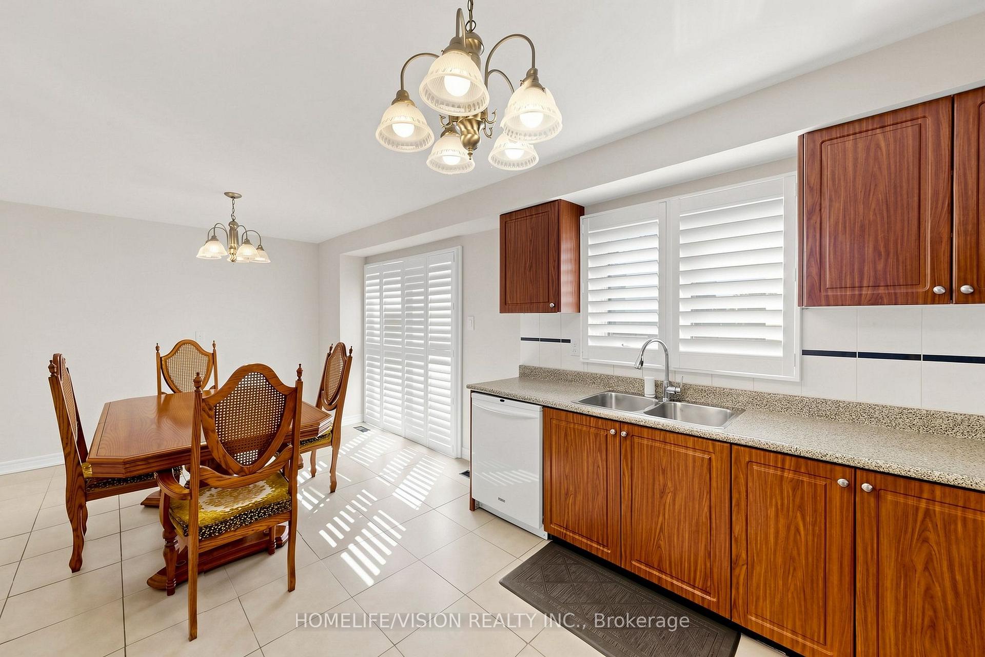 Photo 15 of 60 Carrington Drive, Richmond Hill, Mill Pond — HOMEH
