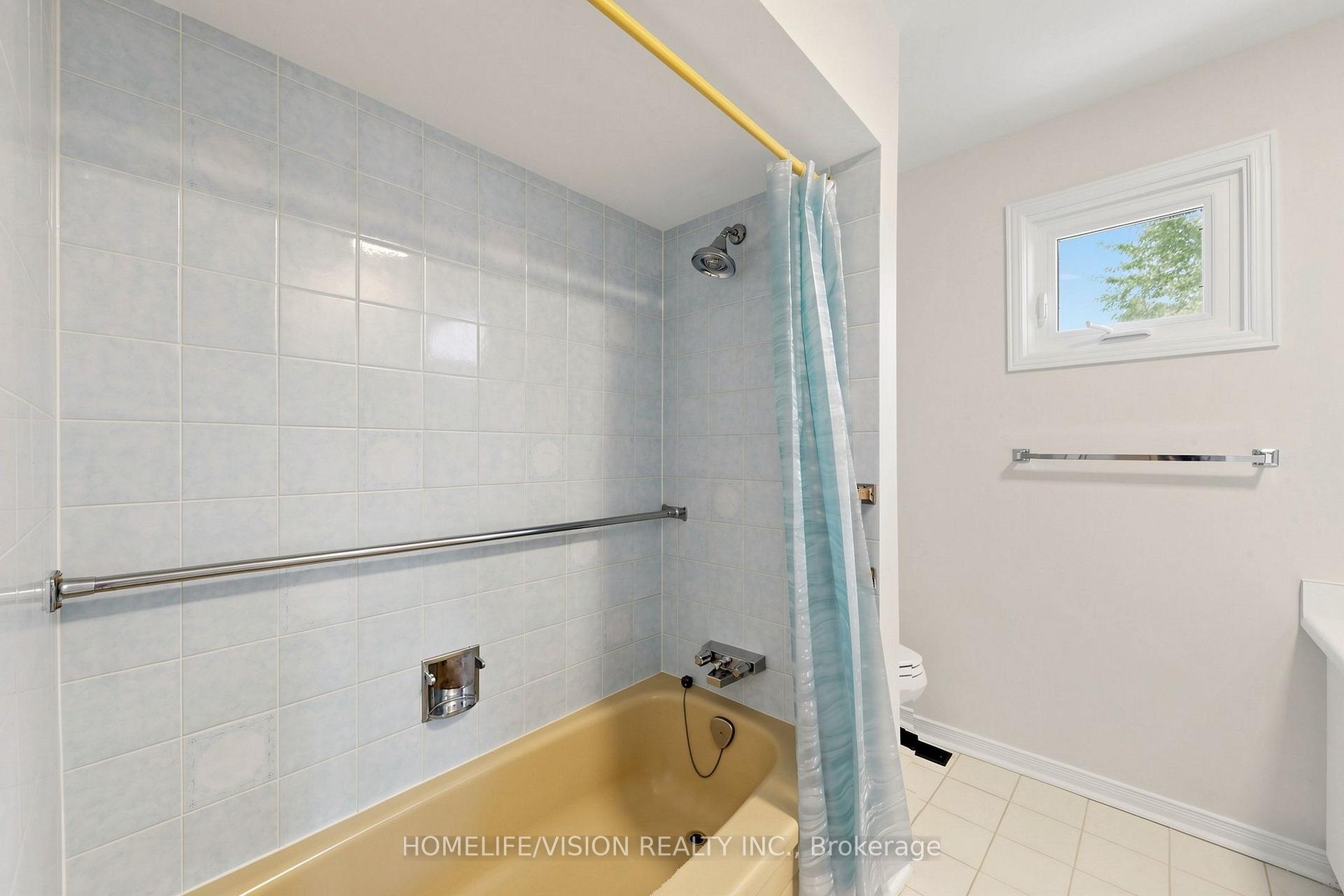 Photo 26 of 60 Carrington Drive, Richmond Hill, Mill Pond — HOMEH