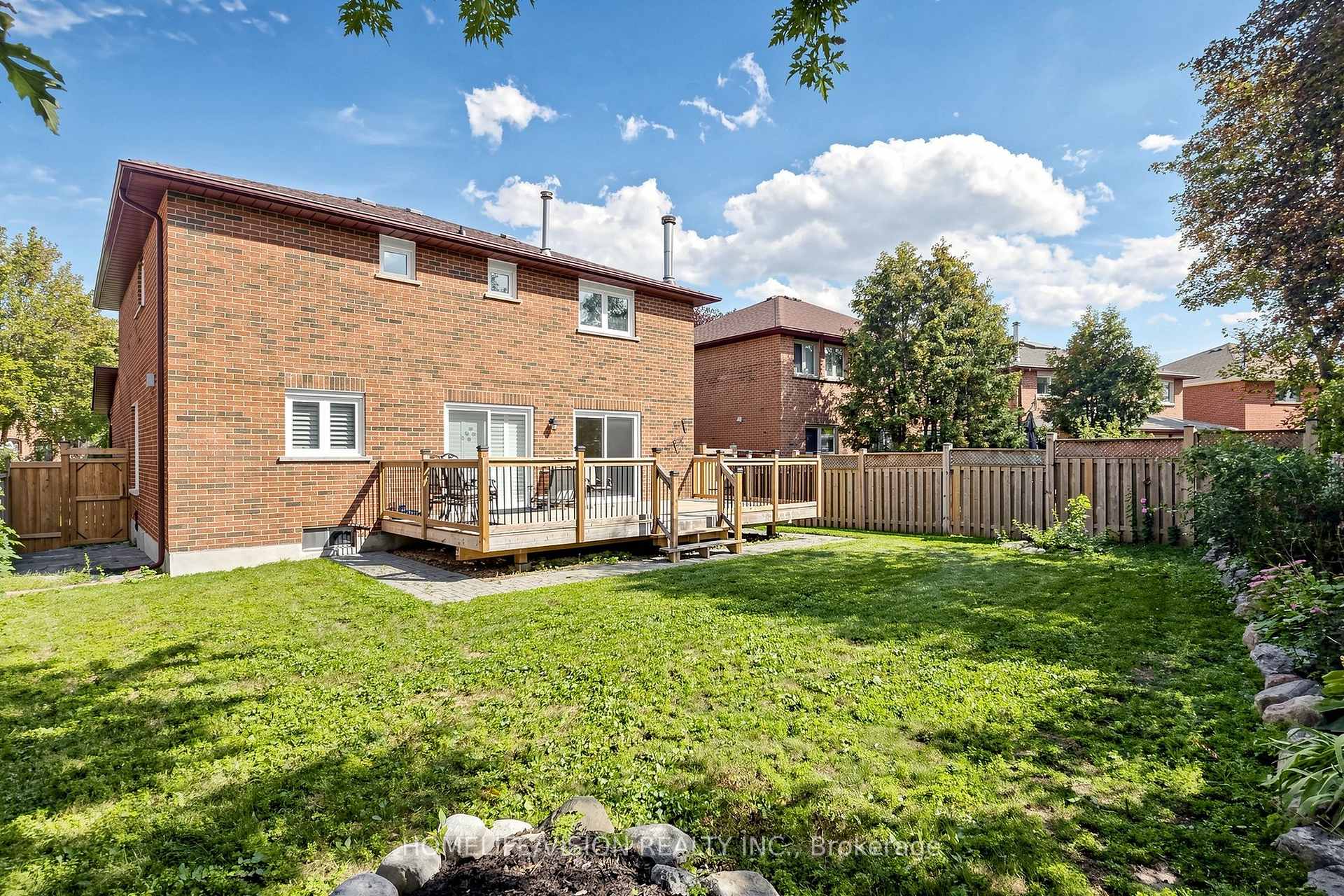 Photo 45 of 60 Carrington Drive, Richmond Hill, Mill Pond — HOMEH