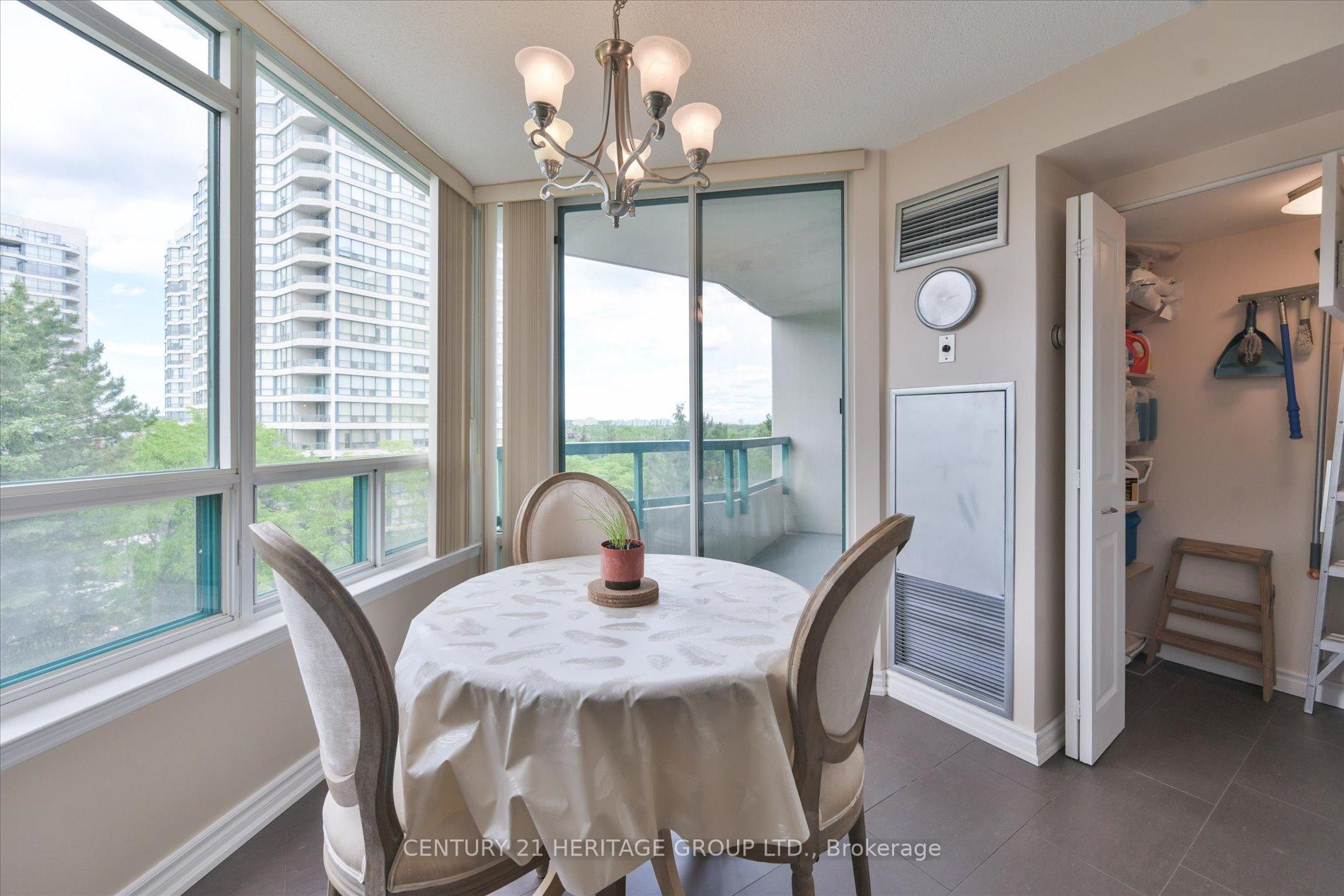 Photo 15 of Unit 410, 7250 Yonge Street, Vaughan, Crestwood-Springfarm-Yorkhill — HOMEH
