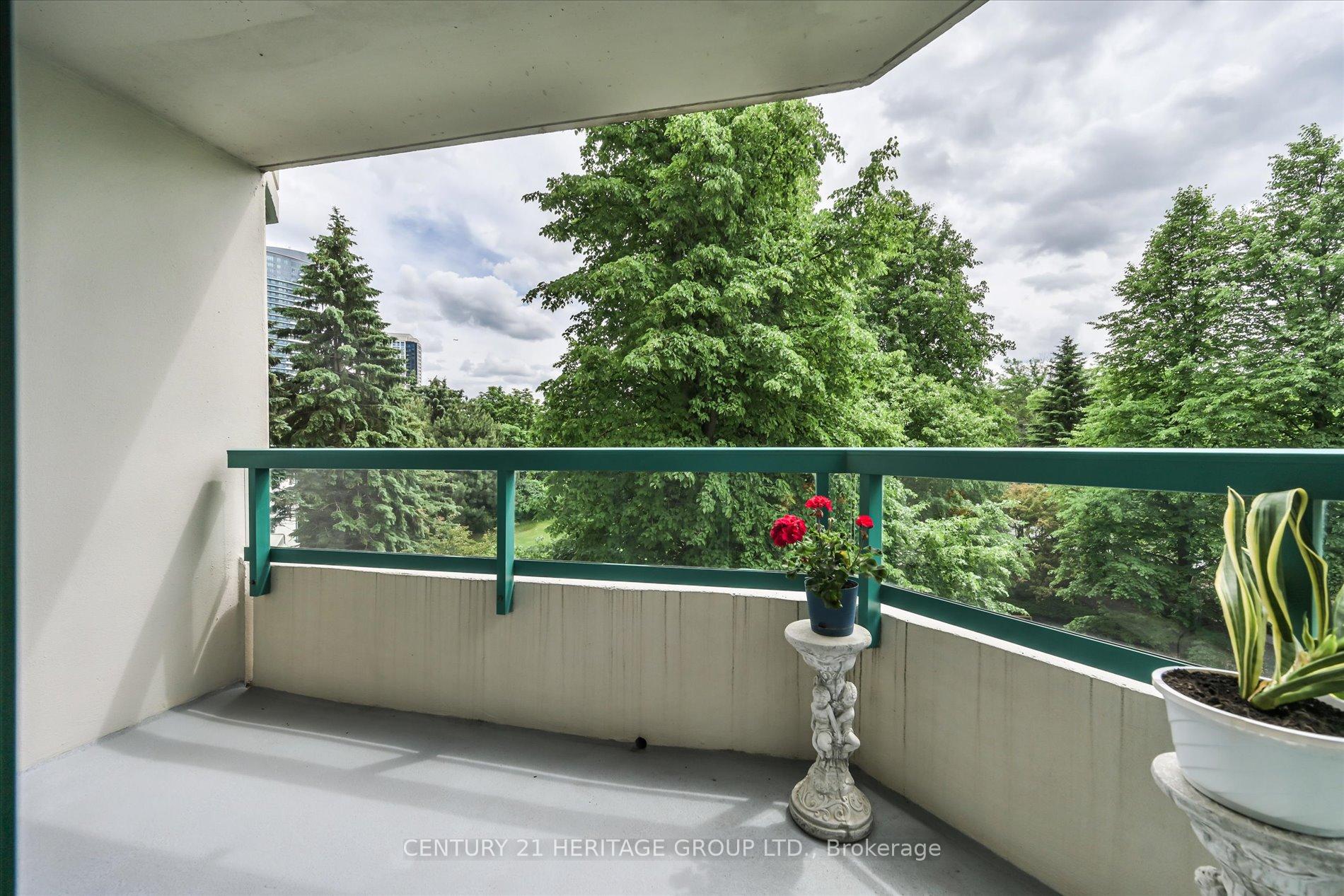 Photo 26 of Unit 410, 7250 Yonge Street, Vaughan, Crestwood-Springfarm-Yorkhill — HOMEH