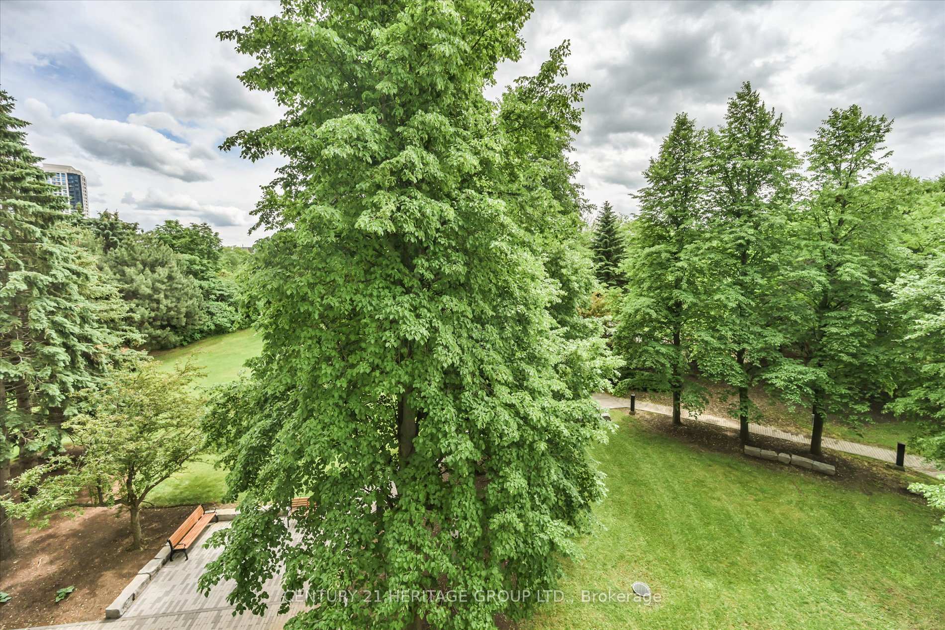Photo 27 of Unit 410, 7250 Yonge Street, Vaughan, Crestwood-Springfarm-Yorkhill — HOMEH