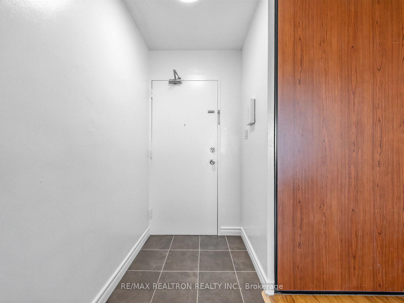 Photo 4 of Unit 501, 180 Markham Road, Scarborough, Scarborough Village — HOMEH